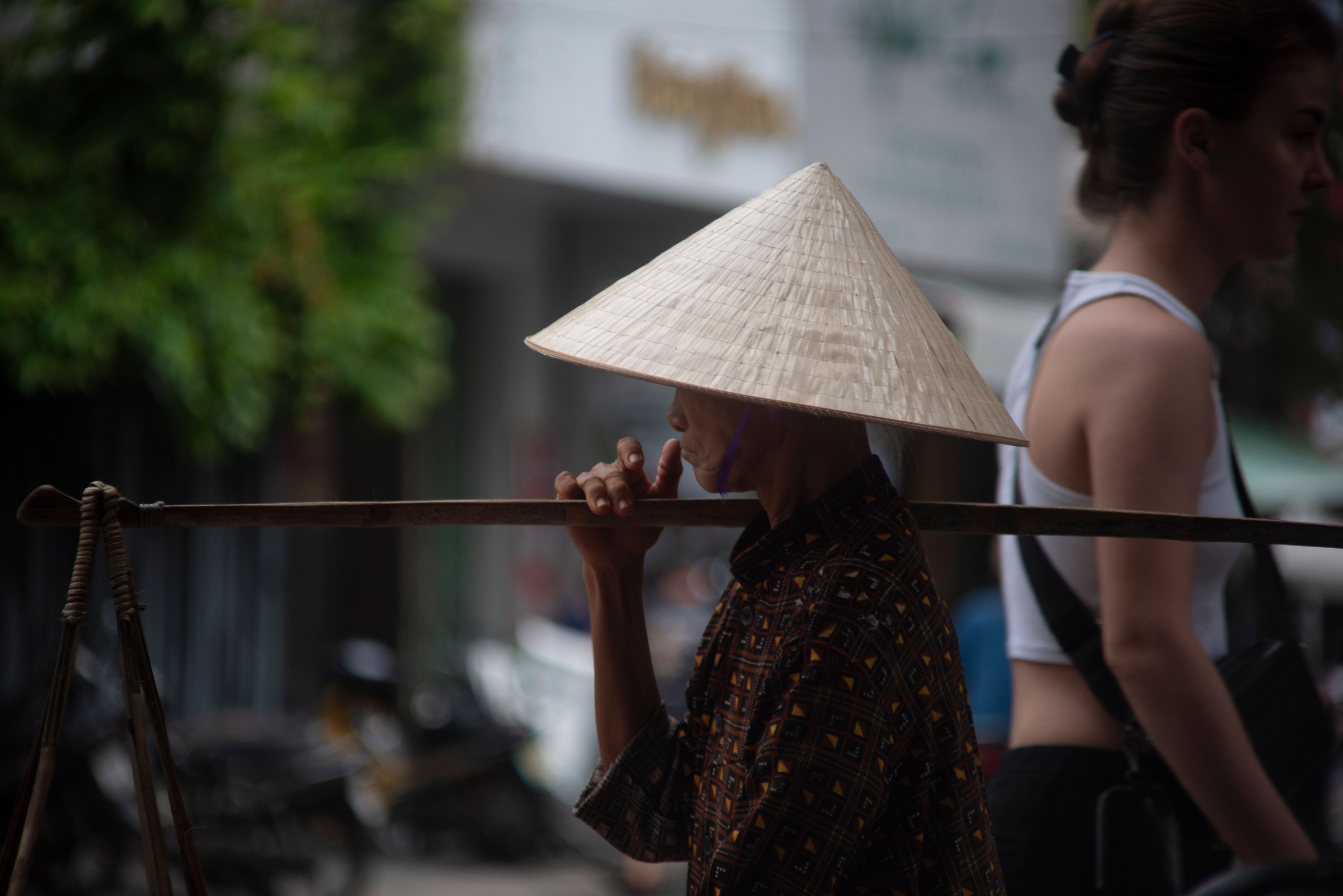 Cha mẹ lén đọc tin nhắn của con: Vi phạm pháp luật và mức phạt 2026