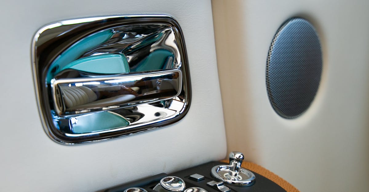 Профессиональные студийные фотографии автомобилей