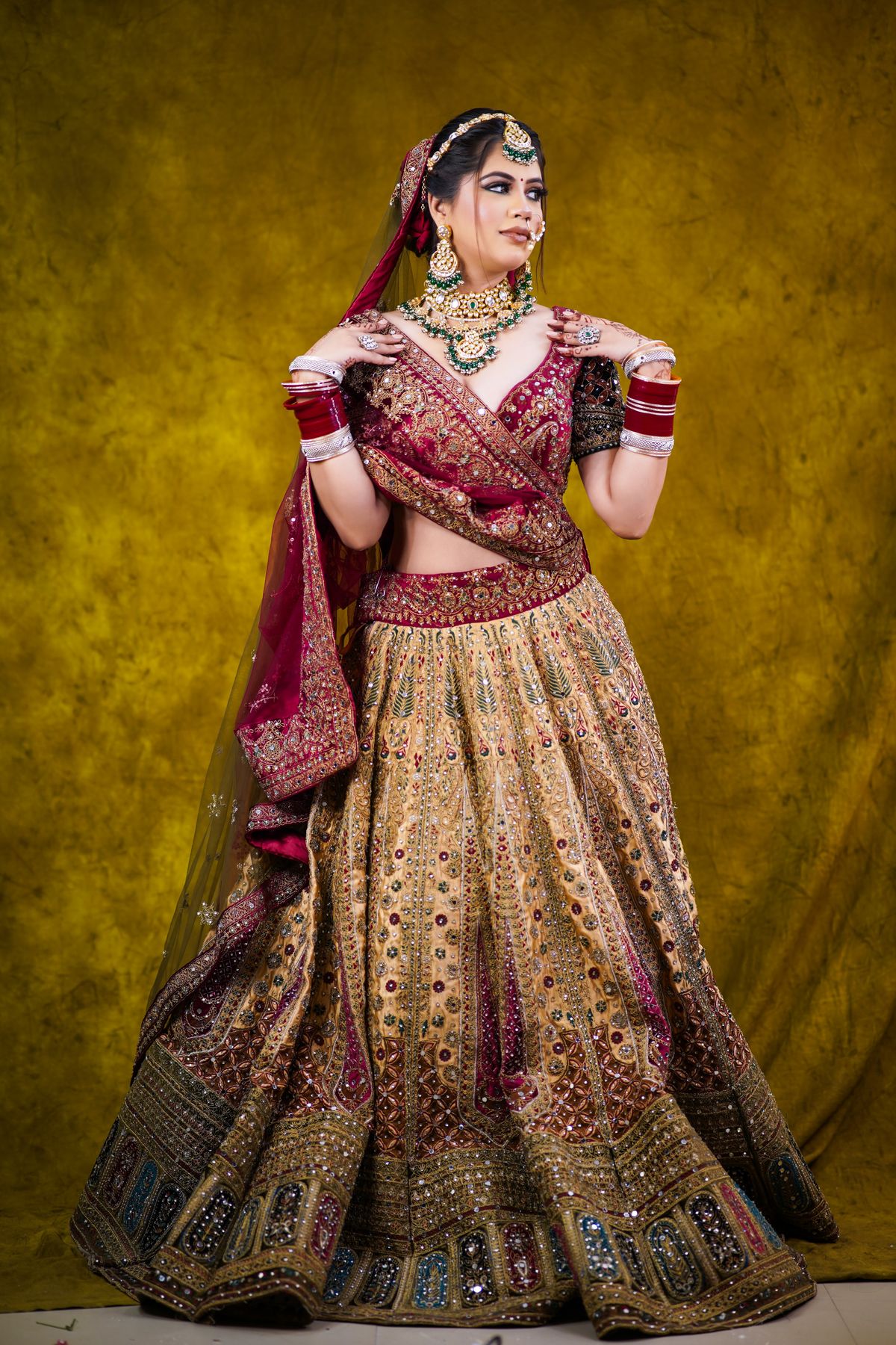 Tailoring details and bridal fabric