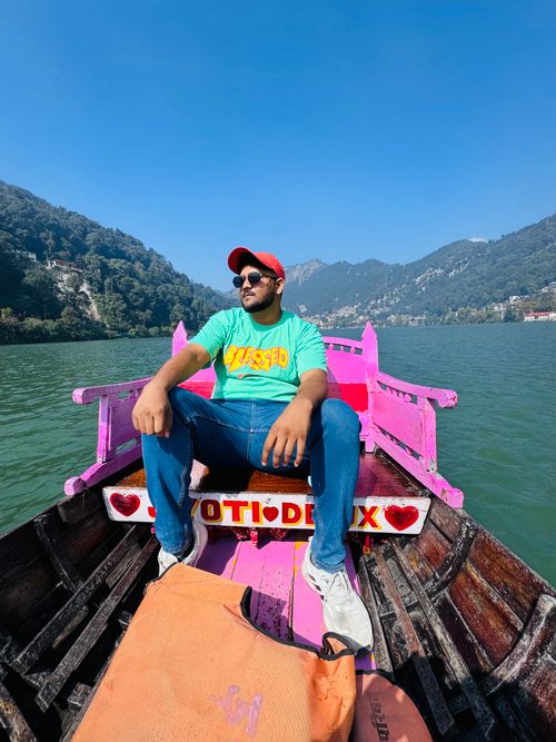 Free nanital  Stock Photo