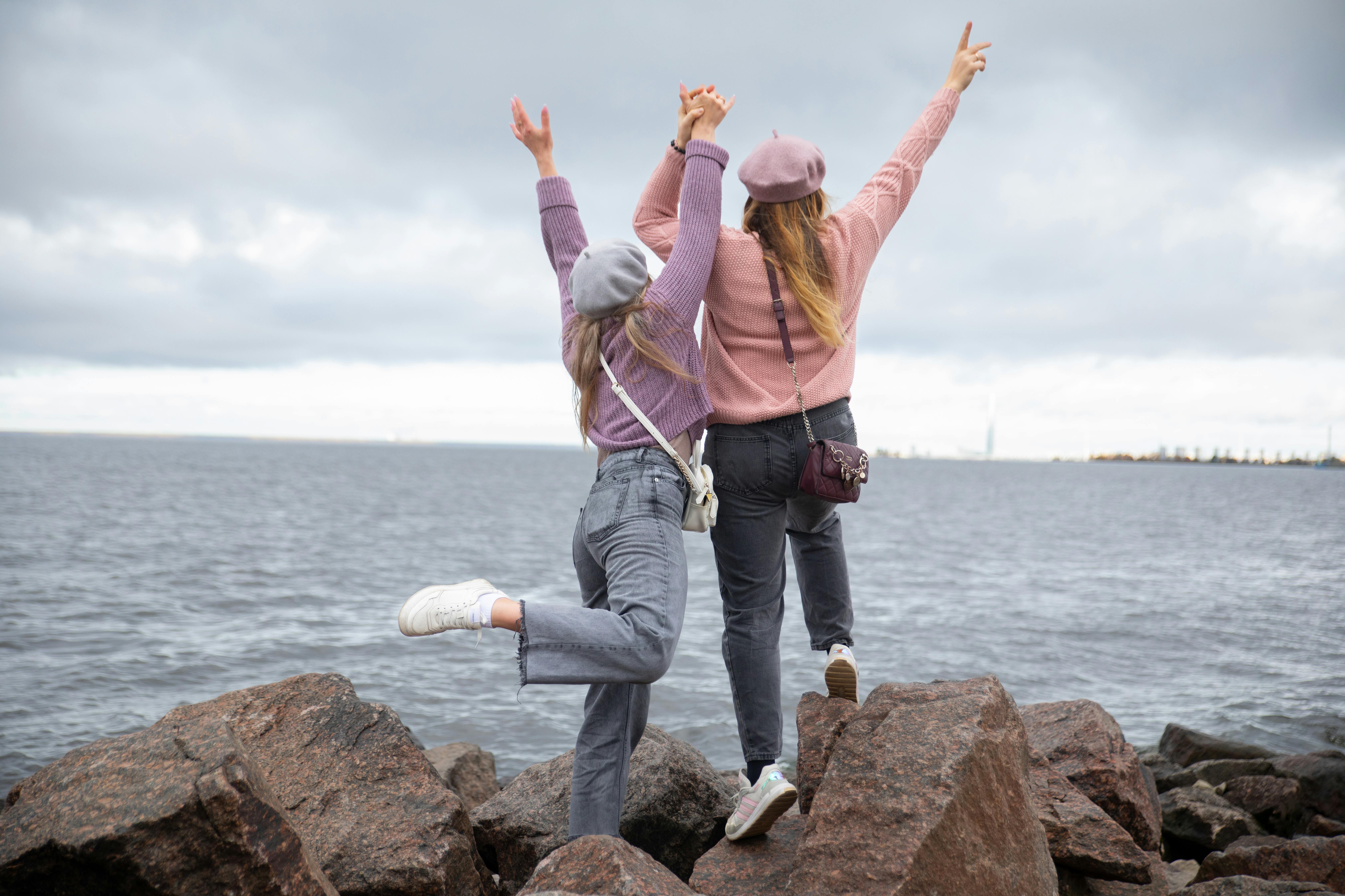Moshi Moshi upbeat on lifestyle shopping — Photo by iddea photo on Pexels