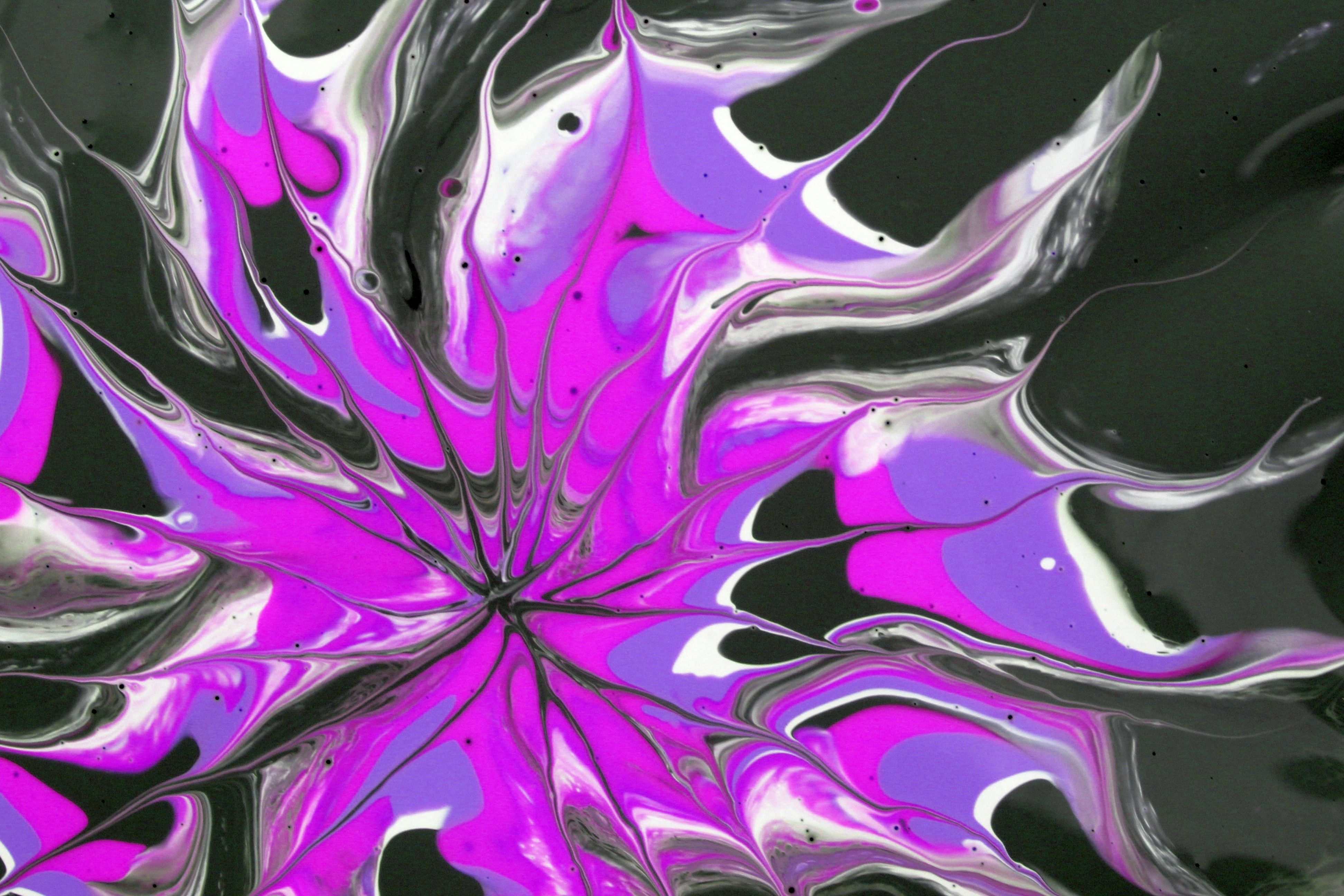 Abstract Fluid Art with Vibrant Pink Swirls · Free Stock Photo