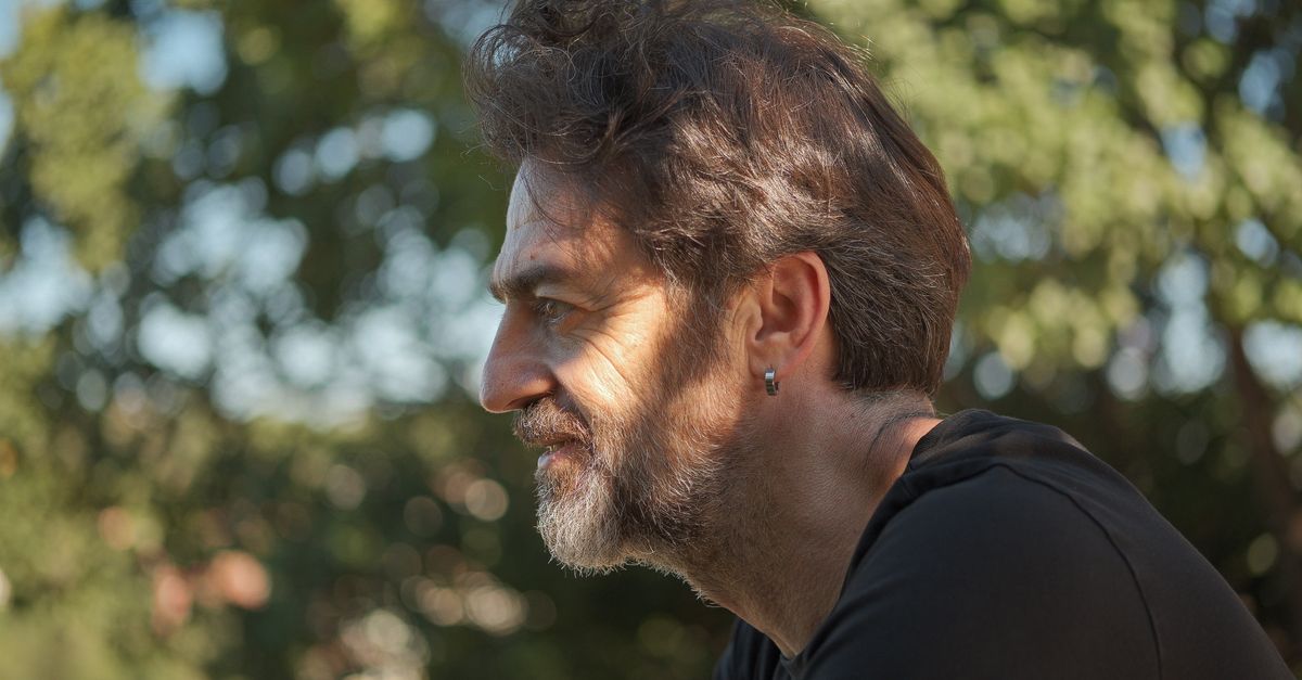 Τι σημαίνει αν το αυτί σας νιώθει συνεχώς βουλωμένο με υγρό;