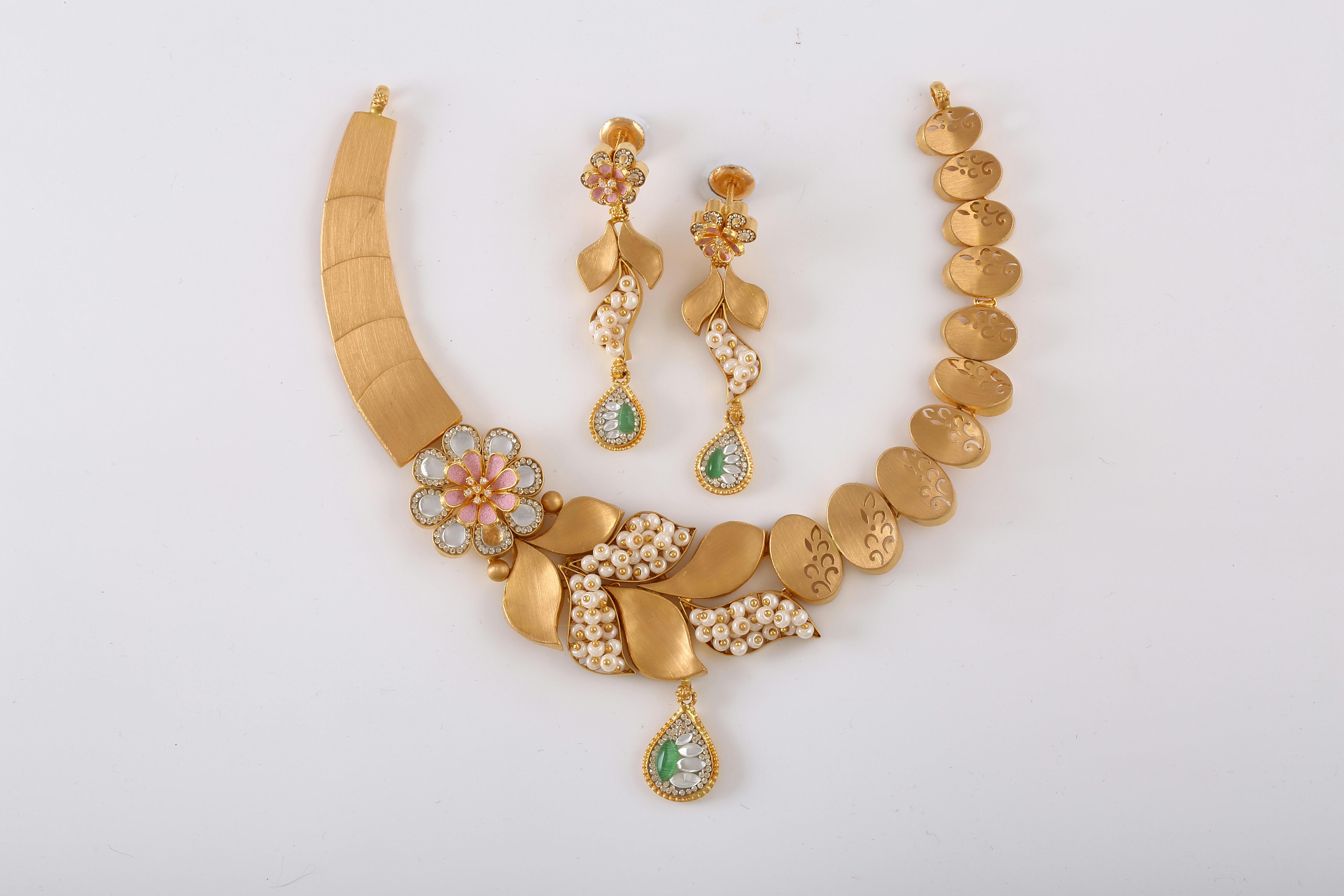 Pearl Necklace Set