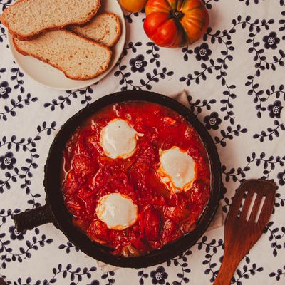 Baked eggs in a tomato skillet, photo by Boryslav Shoot on Pexels