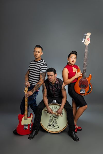 Studio promo, three members