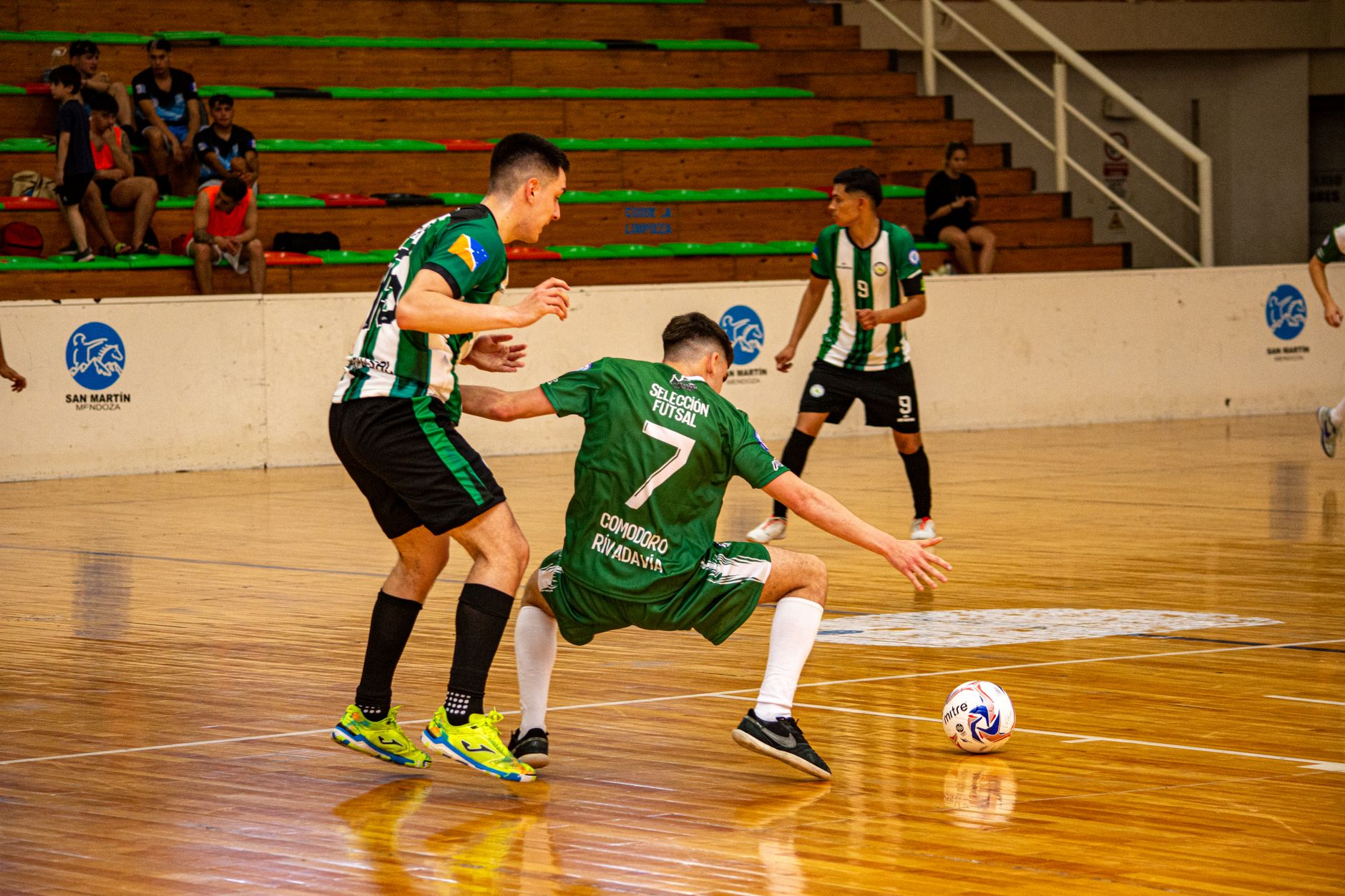 Racing Santander taraftarları El Sardinero Stadı'nda