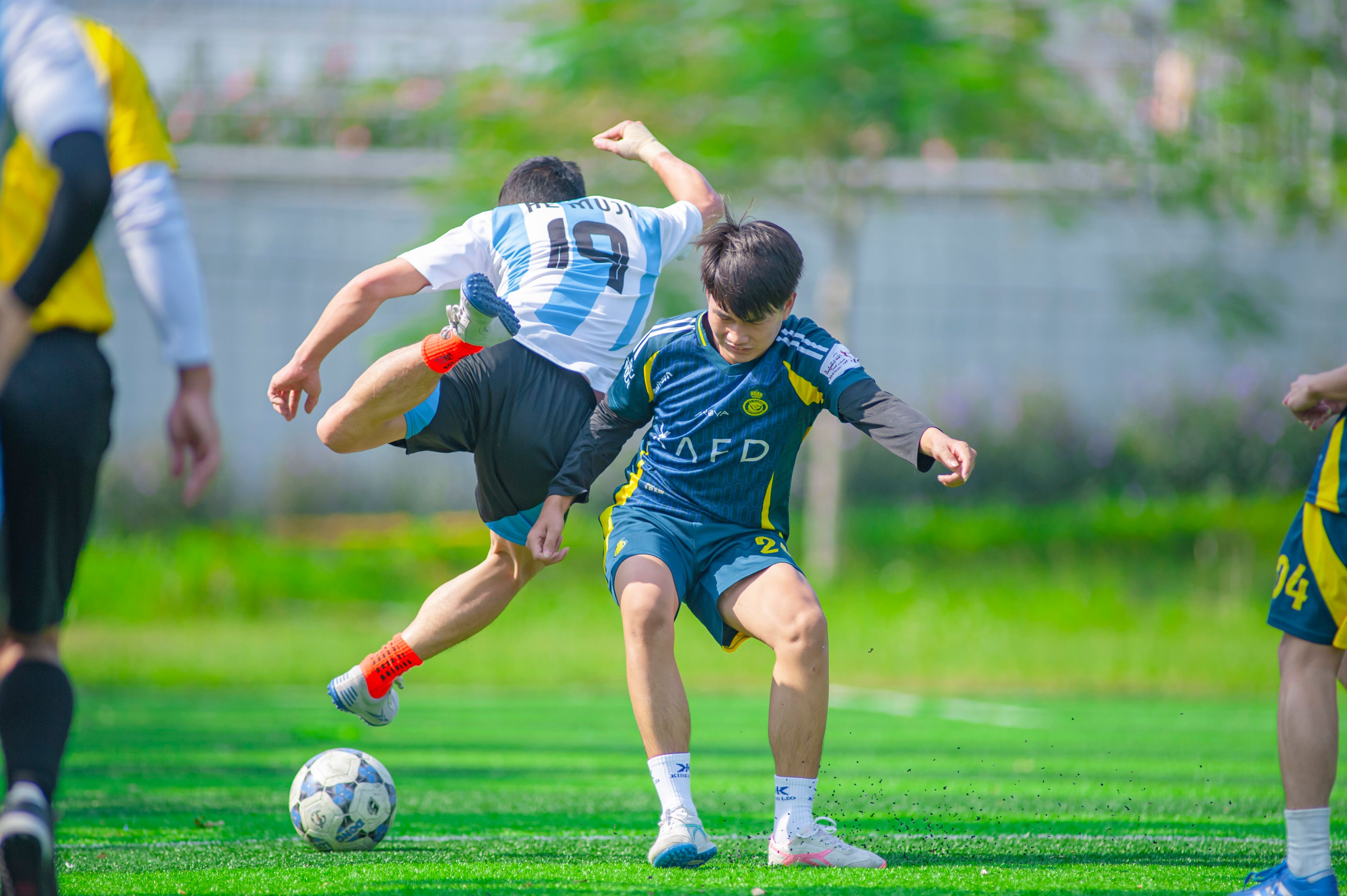 Dynamic Football Match in Hà Nội · Free Stock Photo