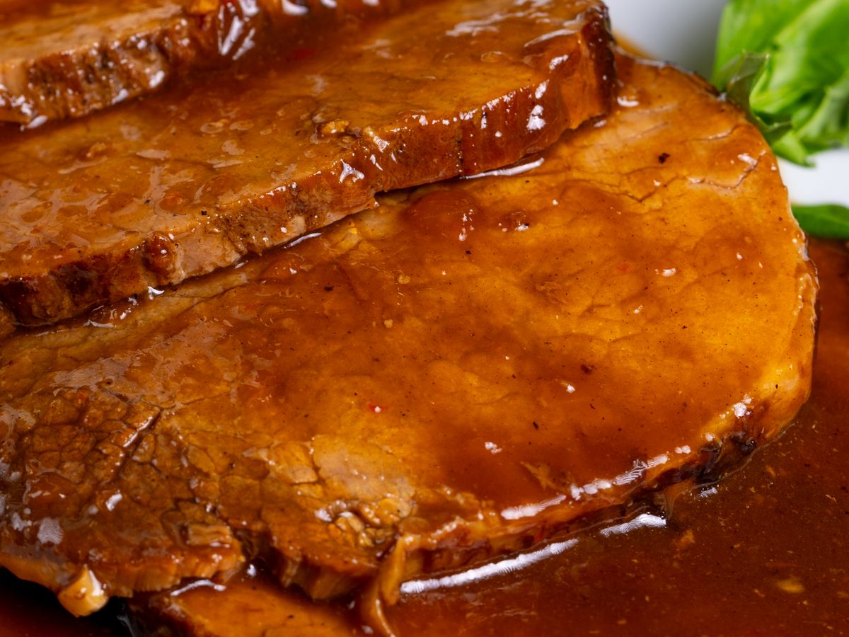 Slow Cooker Roast Beef with Gravy