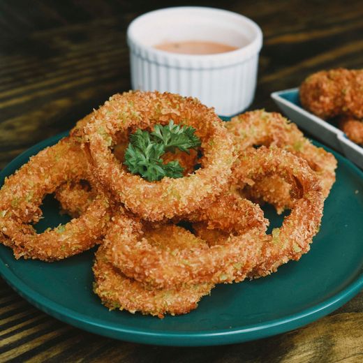 Golden onion rings — photo by DUONG QUÁCH on Pexels