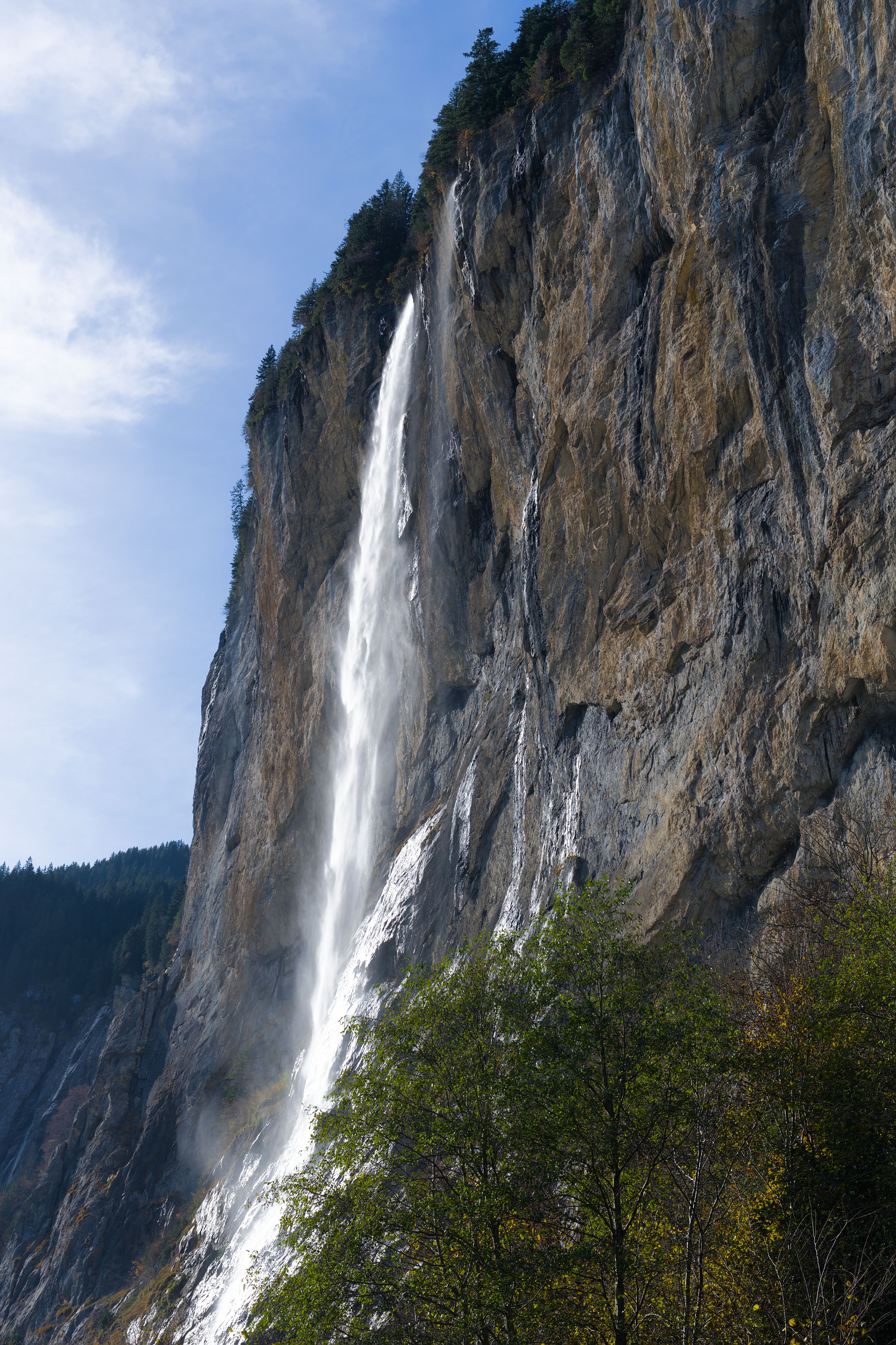 Stunning Staubbach Falls in Lauterbrunnen Switzerland · Free Stock Photo