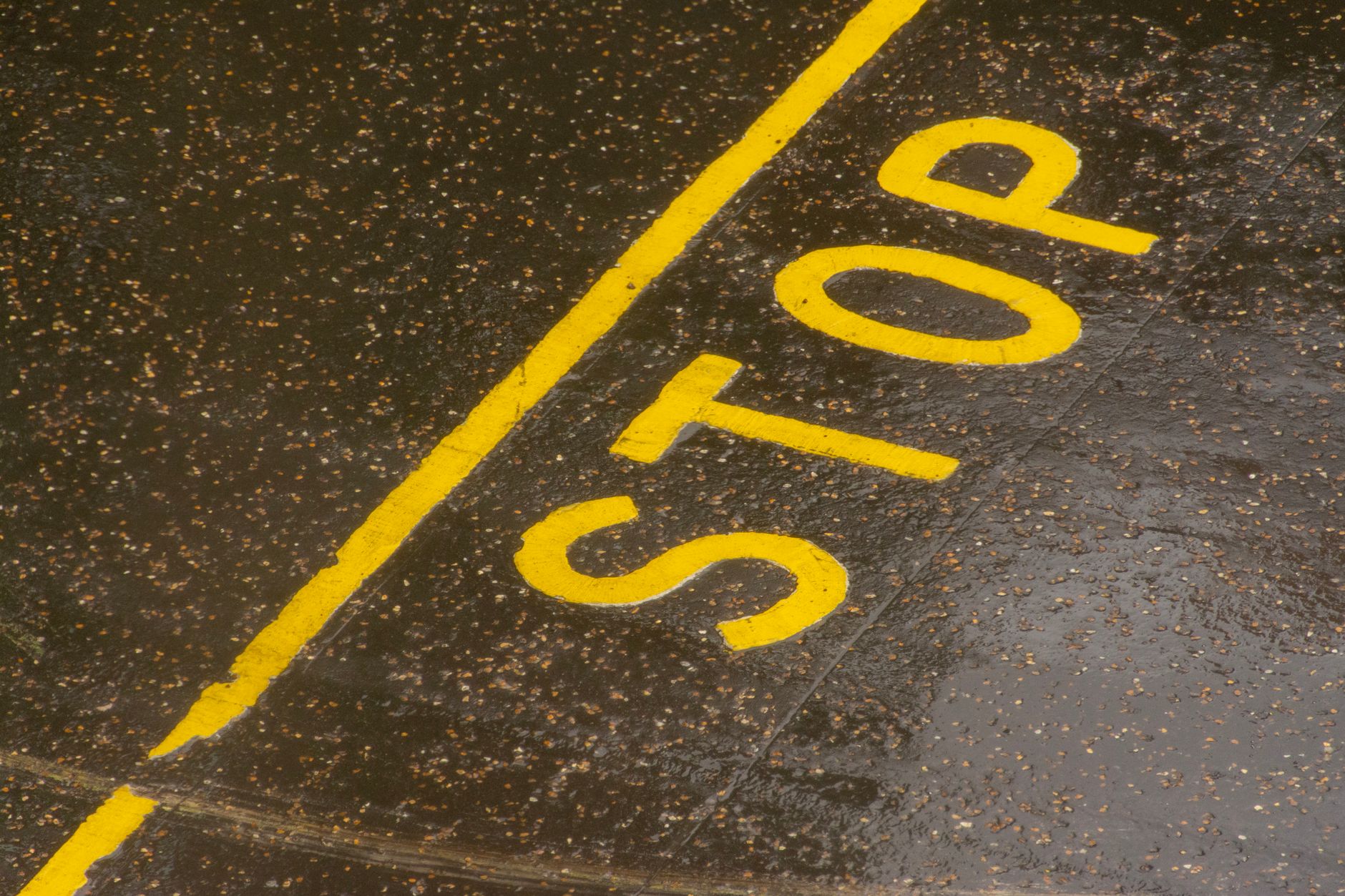 TQQQ and SOXL show caution signals for leveraged ETF investors