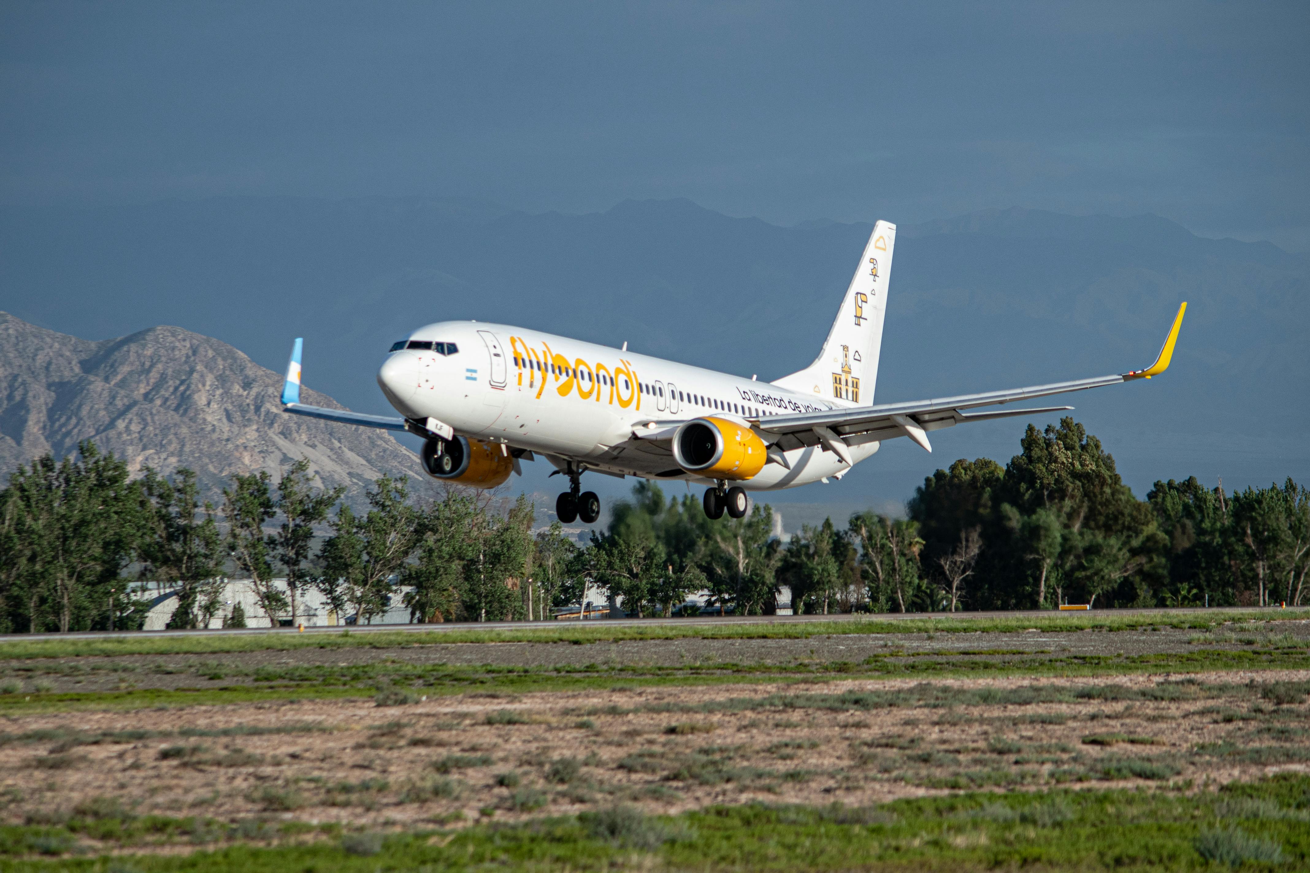 10 Best Budget Airlines Dominating Travel in the World in 2026 — Photo by Franco Monsalvo on Pexels