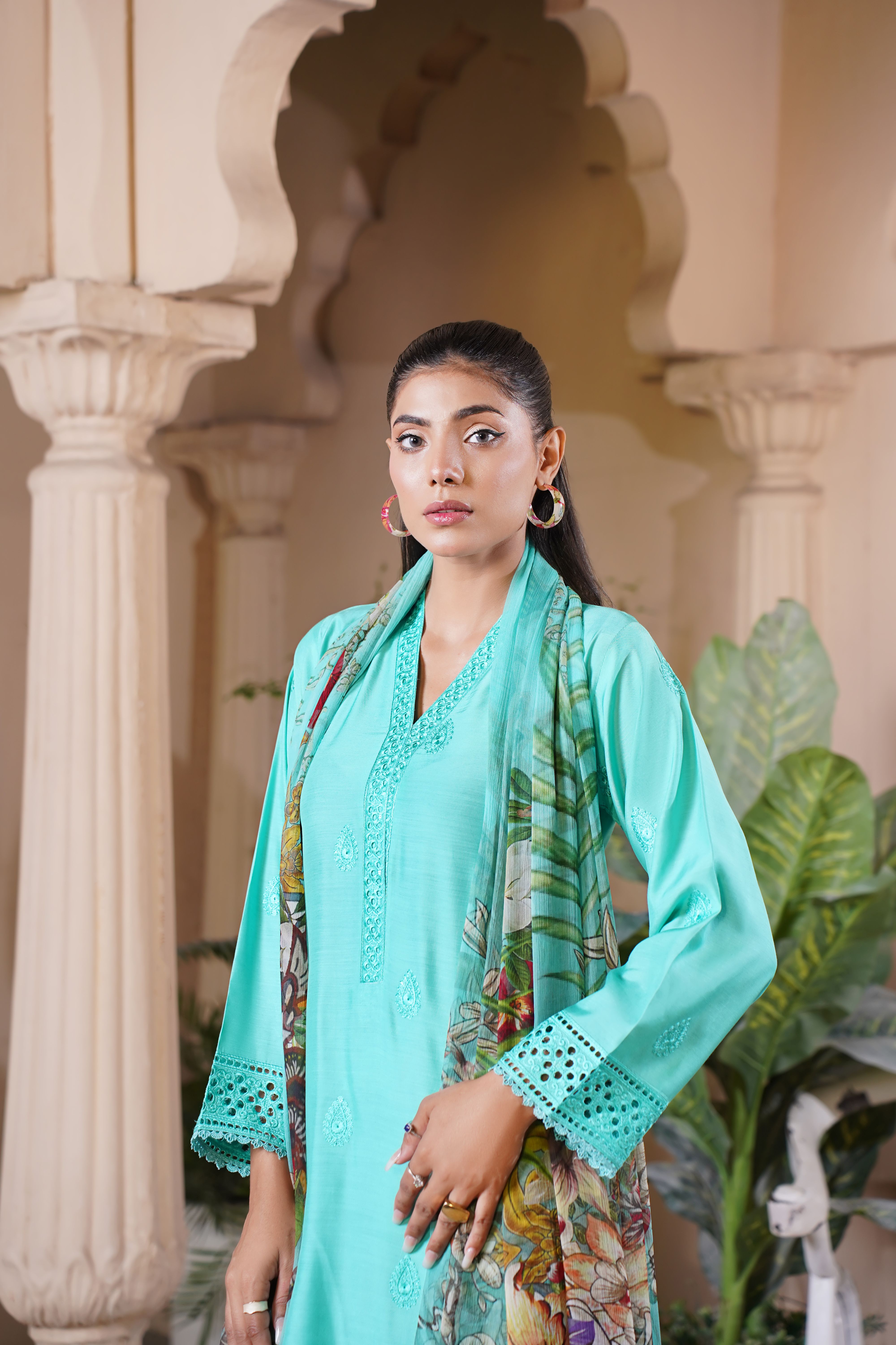 Elegant Pakistani Fashion Portrait in Lahore · Free Stock Photo
