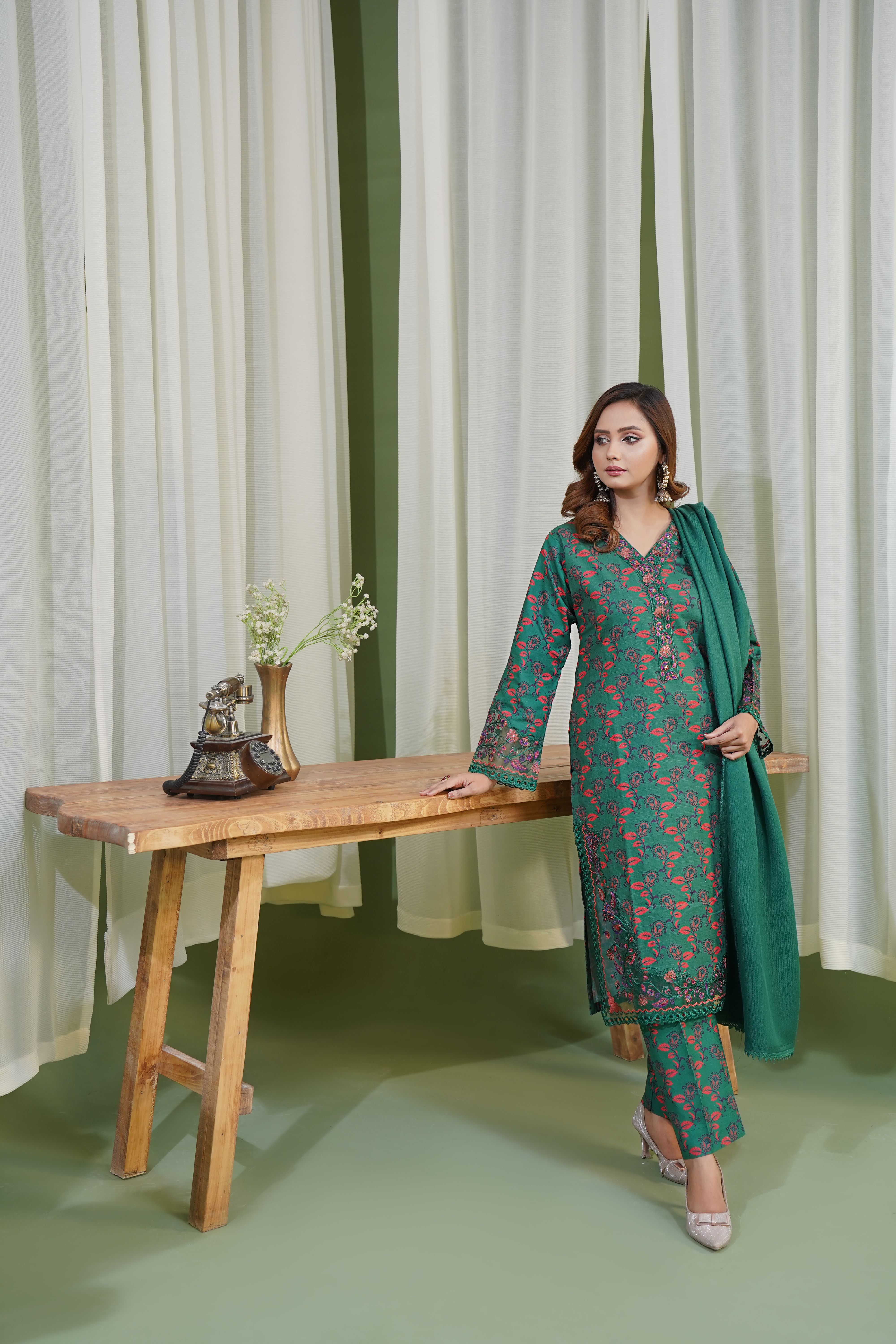 Stylish Traditional Pakistani Dress
