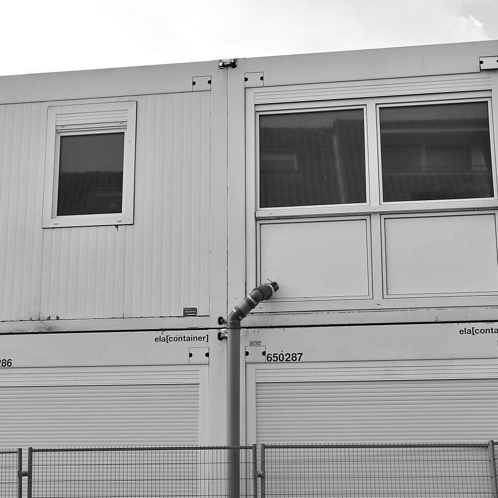 Chrishall — belongings being loaded for transport to storage
