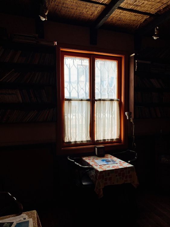 Cozy Library Window with Soft Natural Light · Free Stock Photo