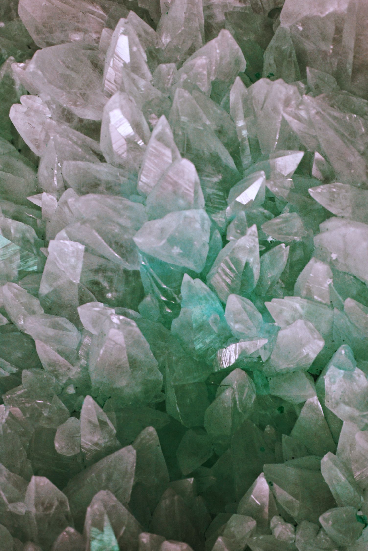 Quant Crystal Bunch of Quartz Crystal · Free Stock Photo