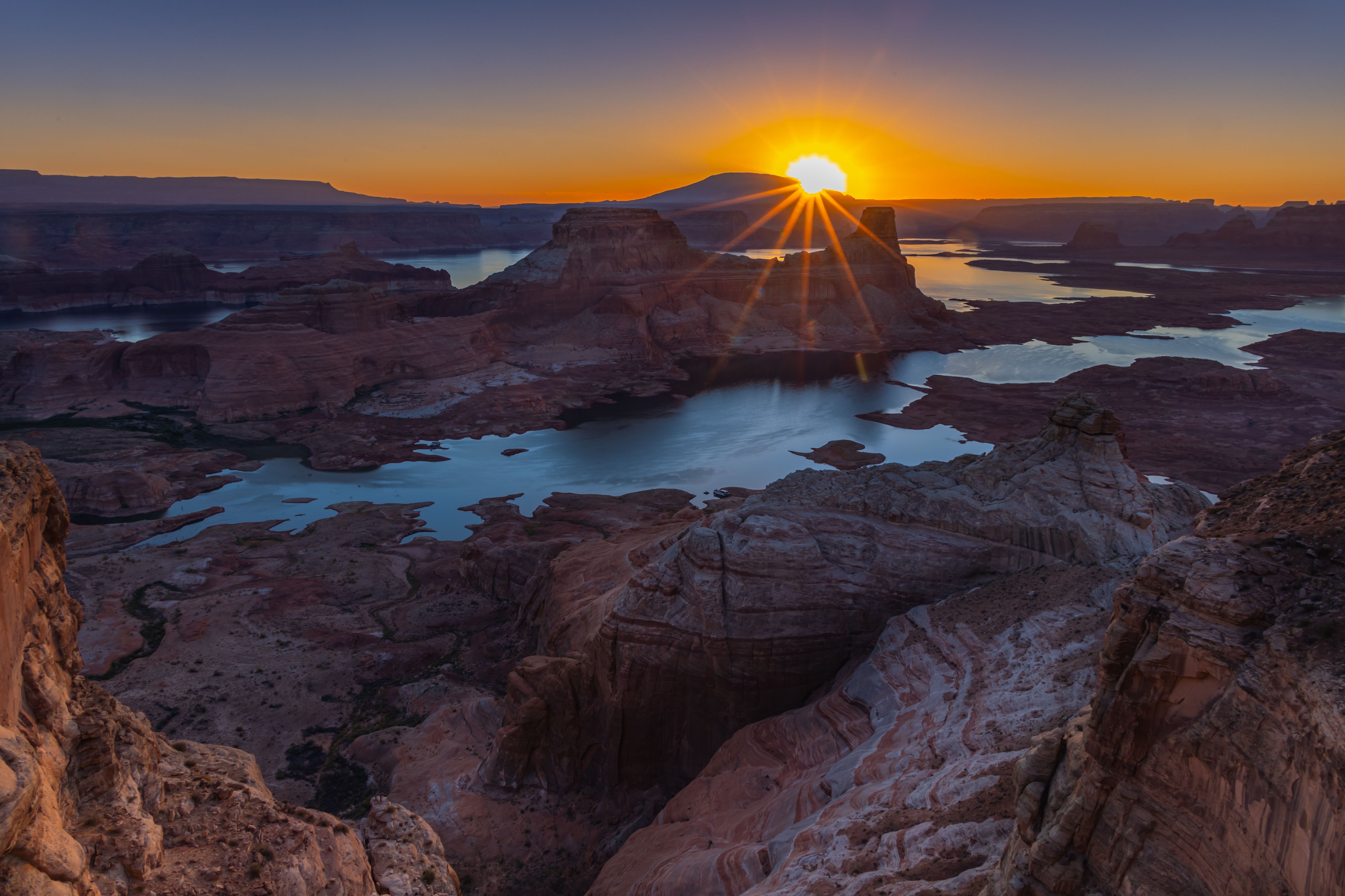 Stunning Lake Powell Sunrise at Alstrom Point · Free Stock Photo