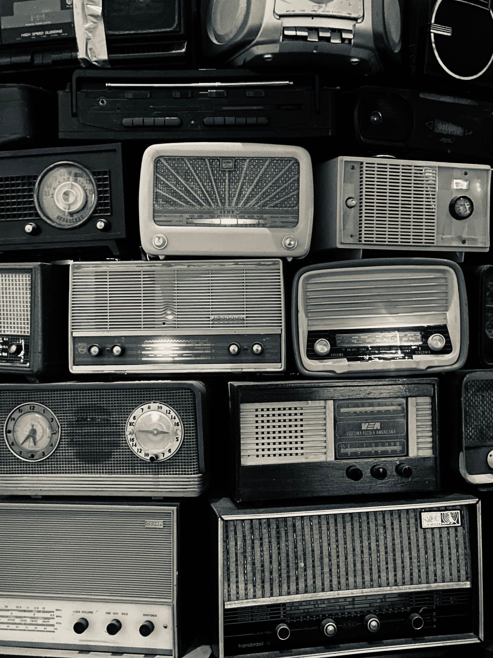 Radio Background Simple Radio Background Photos, Download The BEST Free Radio Background Stock ...