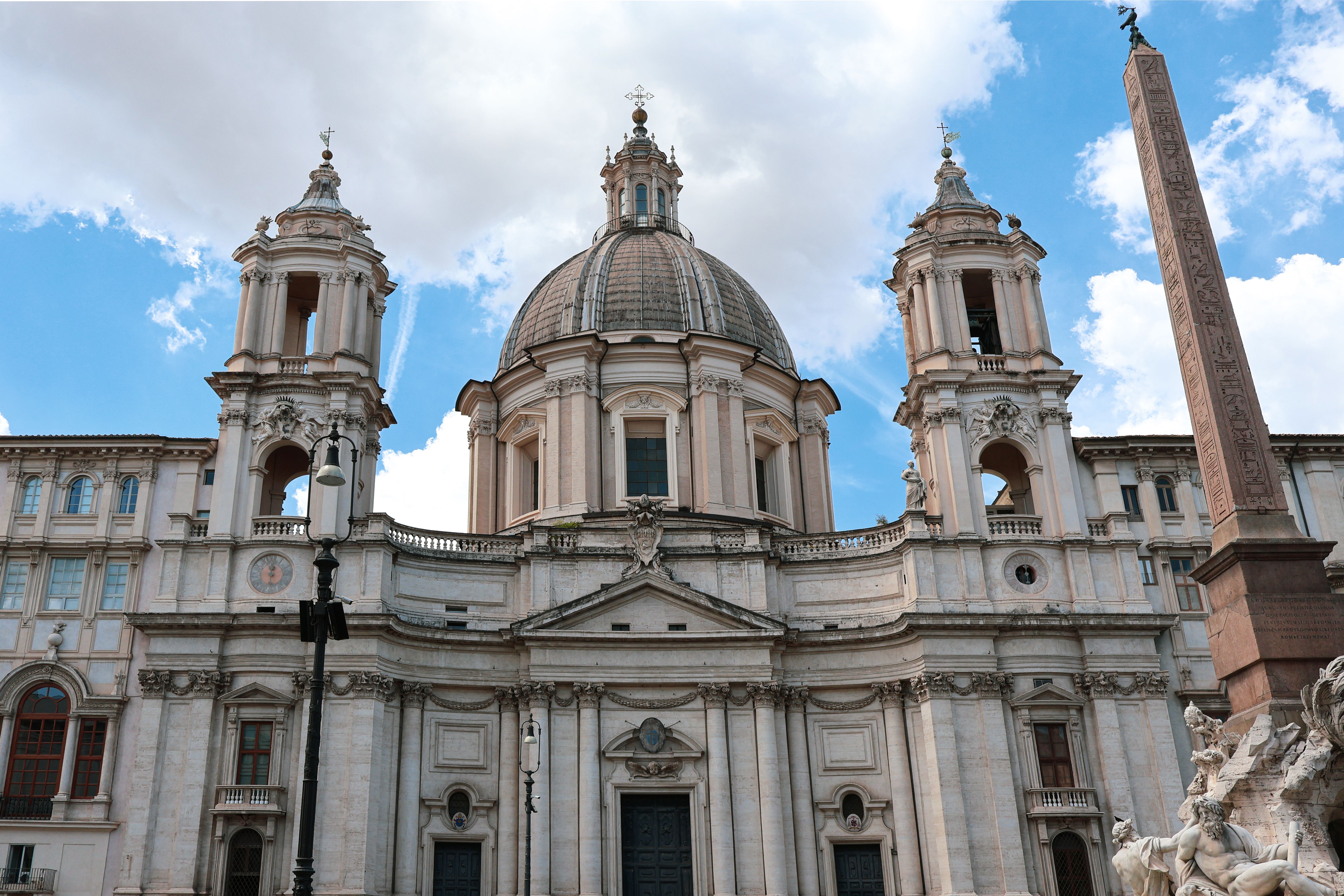 Iconic Baroque Architecture in Rome's Piazza Navona · Free Stock Photo