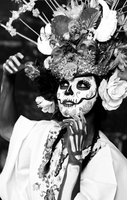 Free Black and white portrait of Catrina with elaborate headdress celebrating Mexican culture. Stock Photo