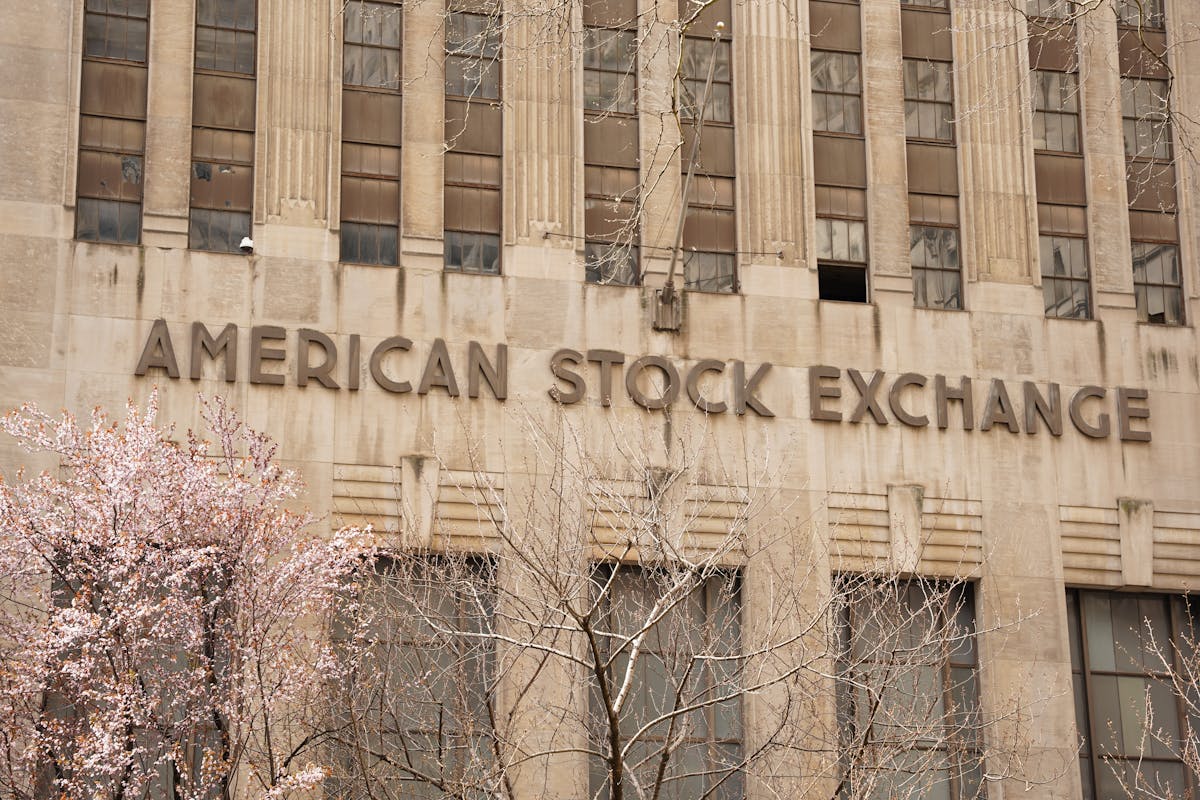 Why American Express Saw an 8% Stock Tumble After a Competitor's Major Cuts