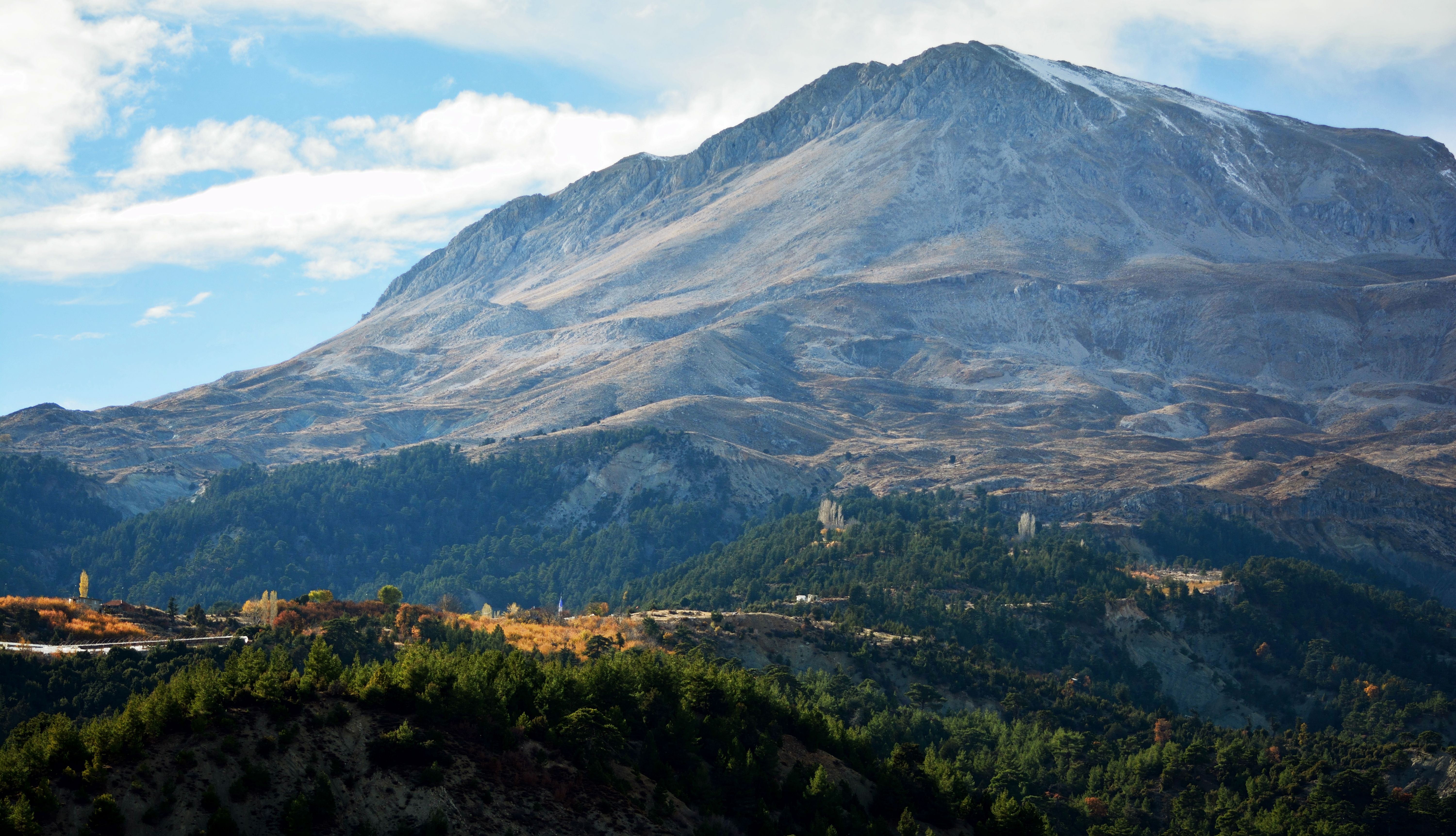 Breathtaking landscape of Akdağ mountain with lush forests in Antalya, Türkiye.