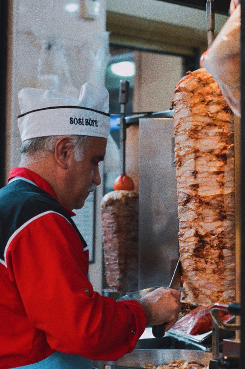 Chef Preparing Traditional Turkish Döner Kebab · Free Stock Photo