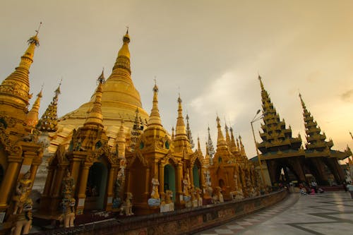 Безкоштовне стокове фото на тему «shwedagon, вечір, вечірнє небо»
