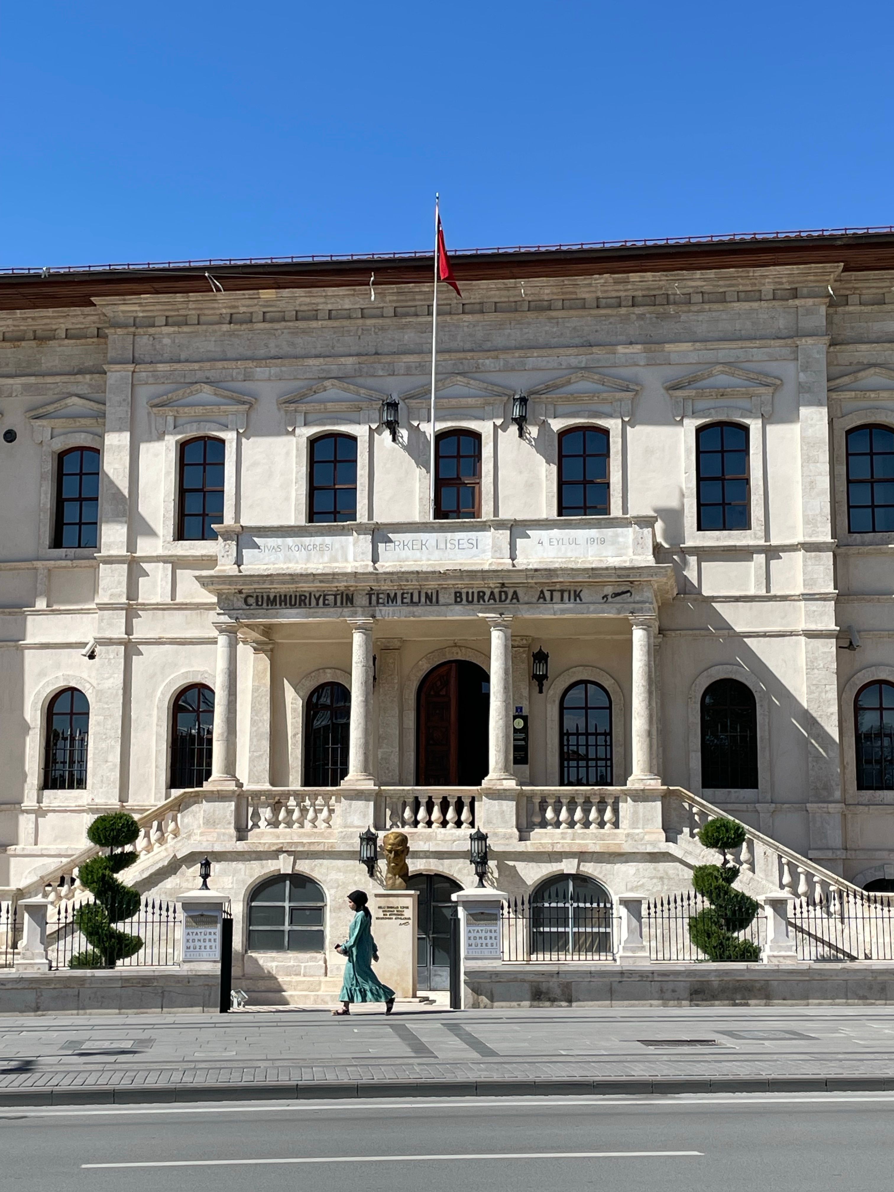 Historic Building with Turkish Flag in Daylight · Free Stock Photo