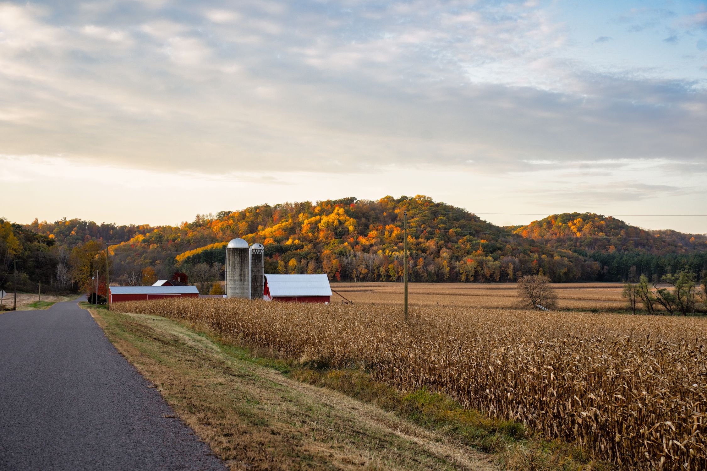 Wisconsin Fall Countryside Scenic Autumn Farm Landscape in Wisconsin · Free Stock Photo