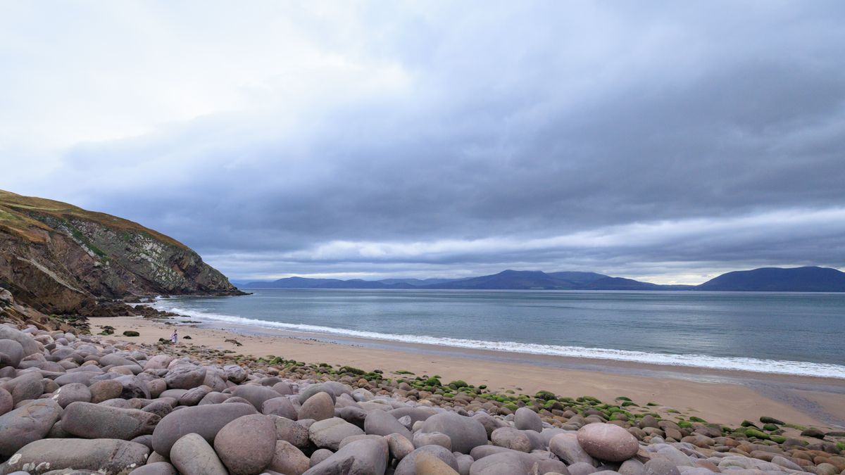 Rocky beach and mountains near Glenbeigh, County Kerry