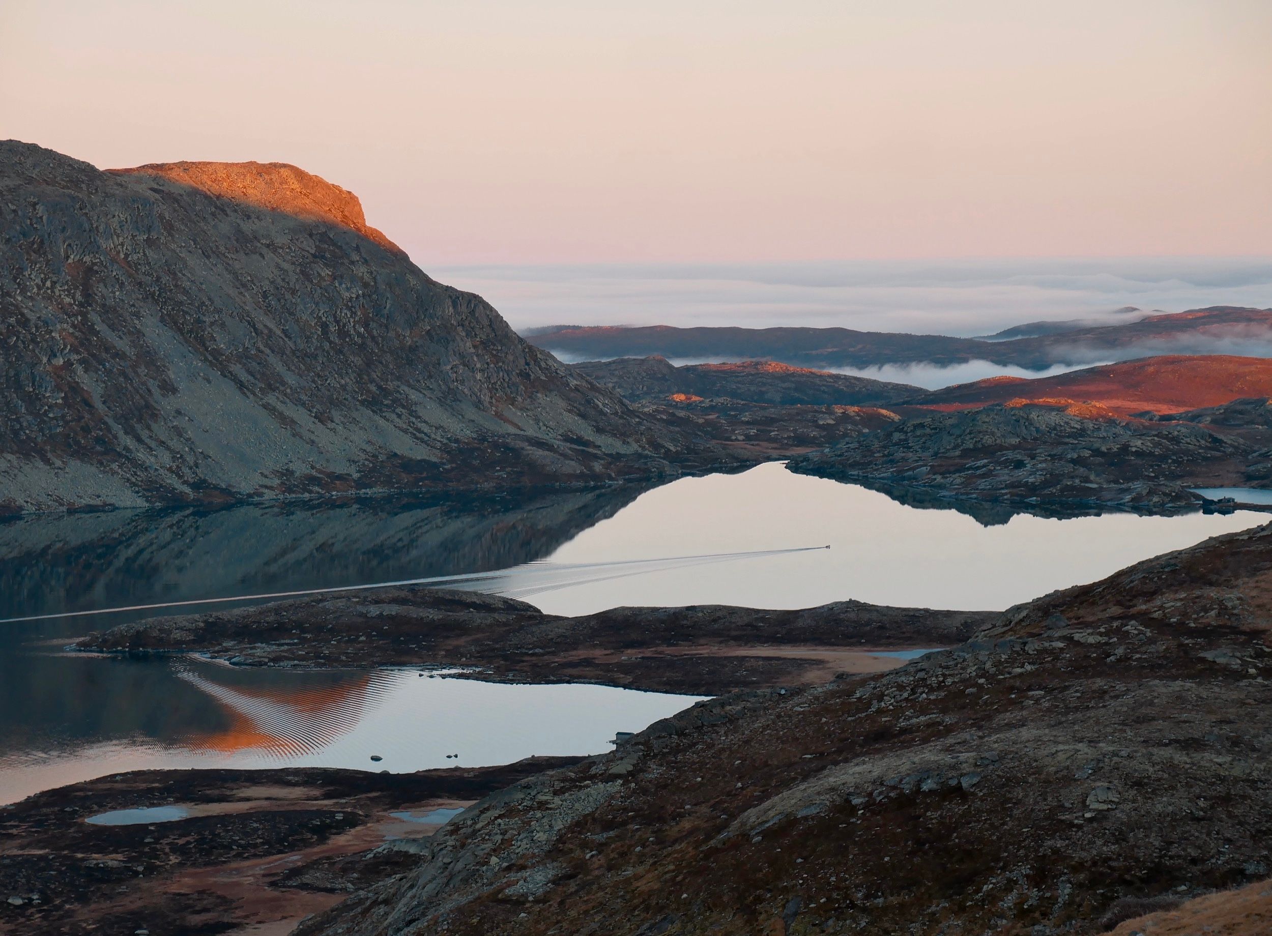 Majestetiske fjell og natur