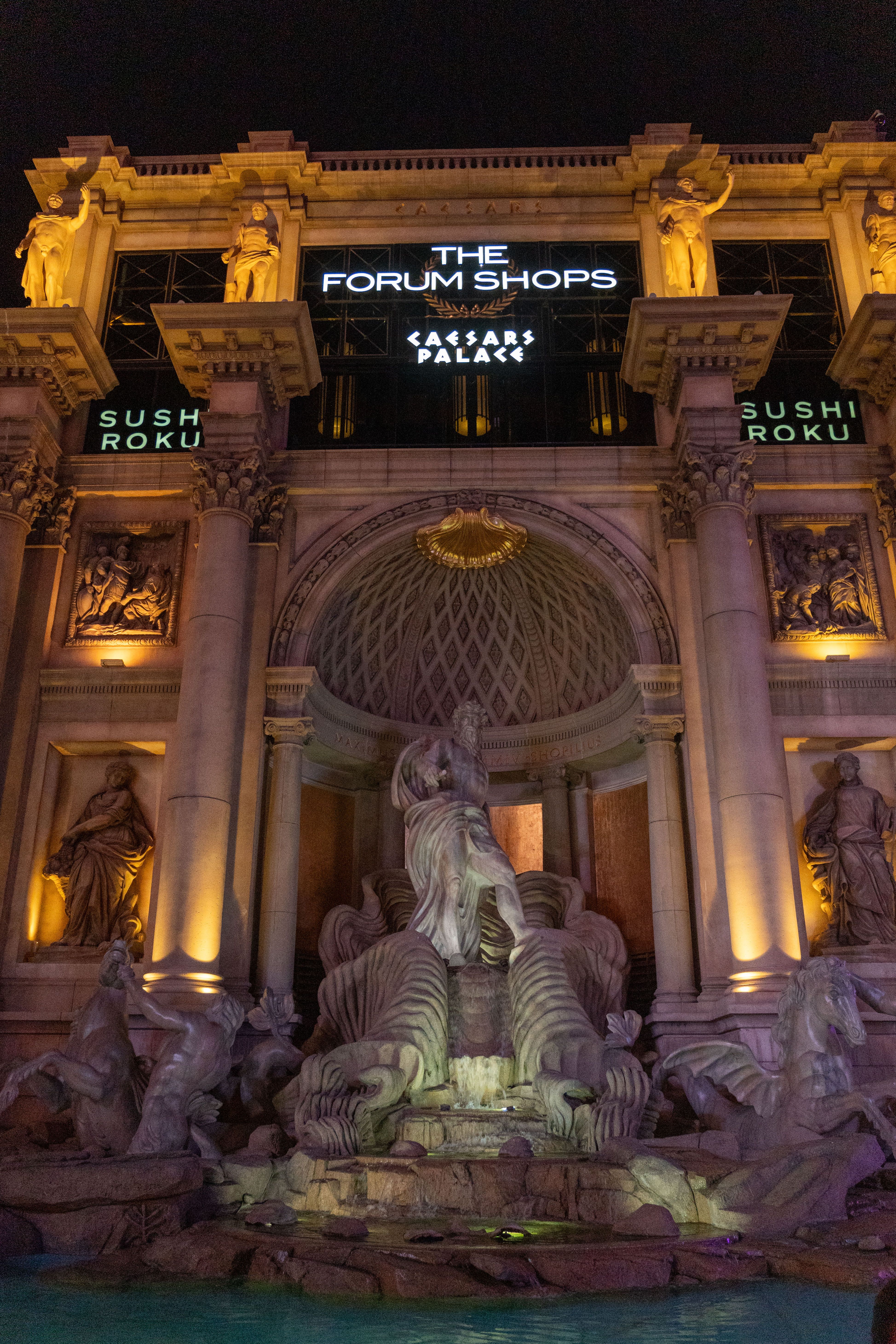 Dine and Unwind: Best Restaurants and Nightlife with Our Casino Shuttle