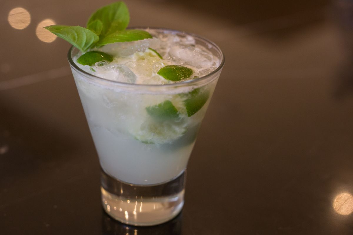 Recette Mojito : la vraie recette cubaine - Préparation du Mojito : la méthode cubaine étape par étape