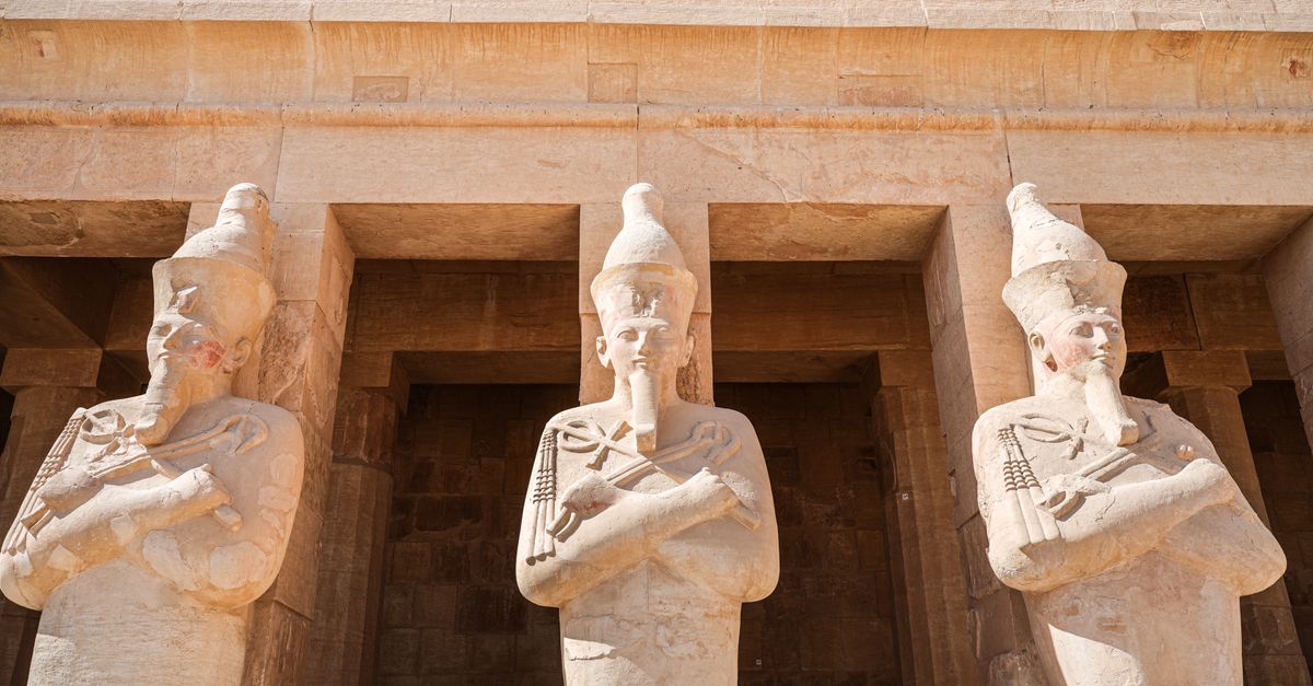 Osiris : Guide Complet du Dieu Égyptien