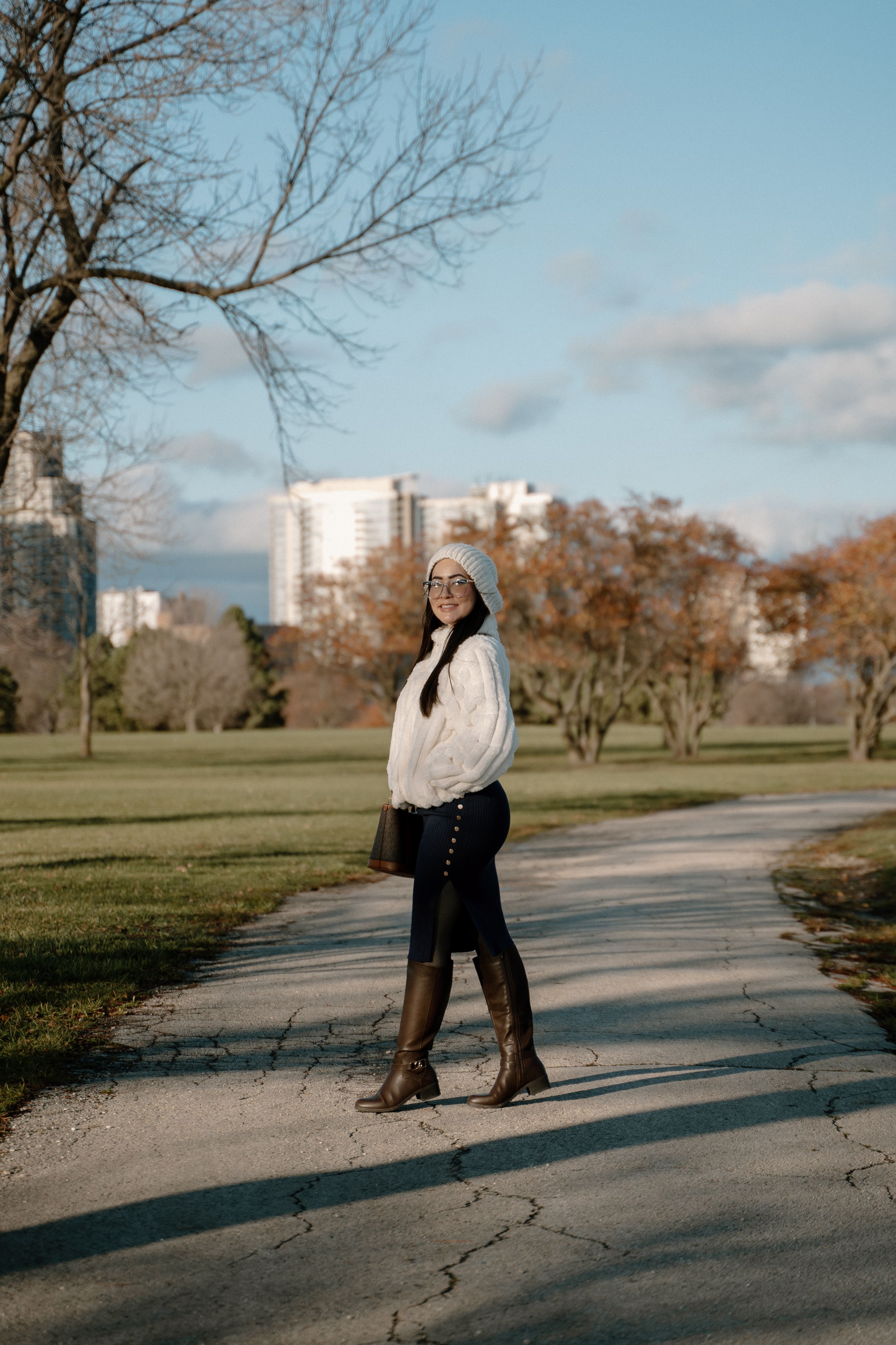 Stylish Woman in Milwaukee Park During Fall · Free Stock Photo