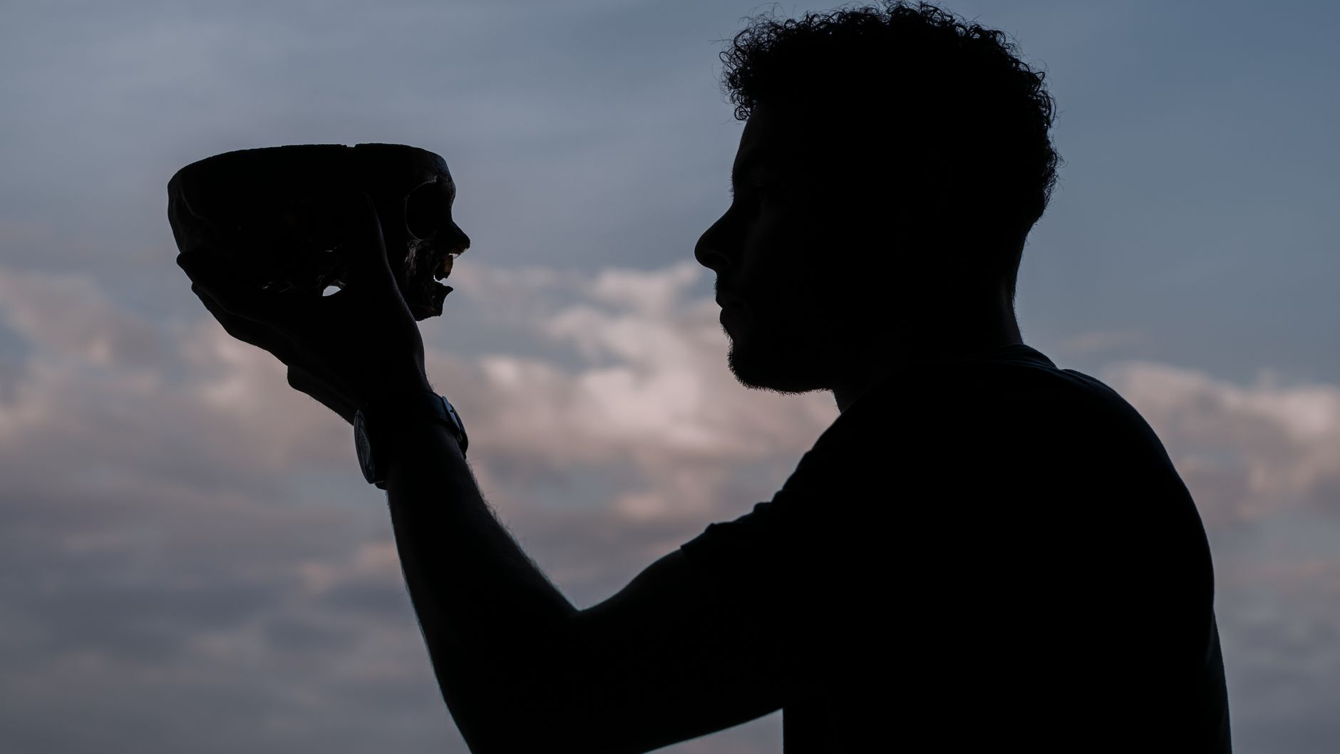 Negative Visualization: Stoic Exercises to Master Modern Anxiety