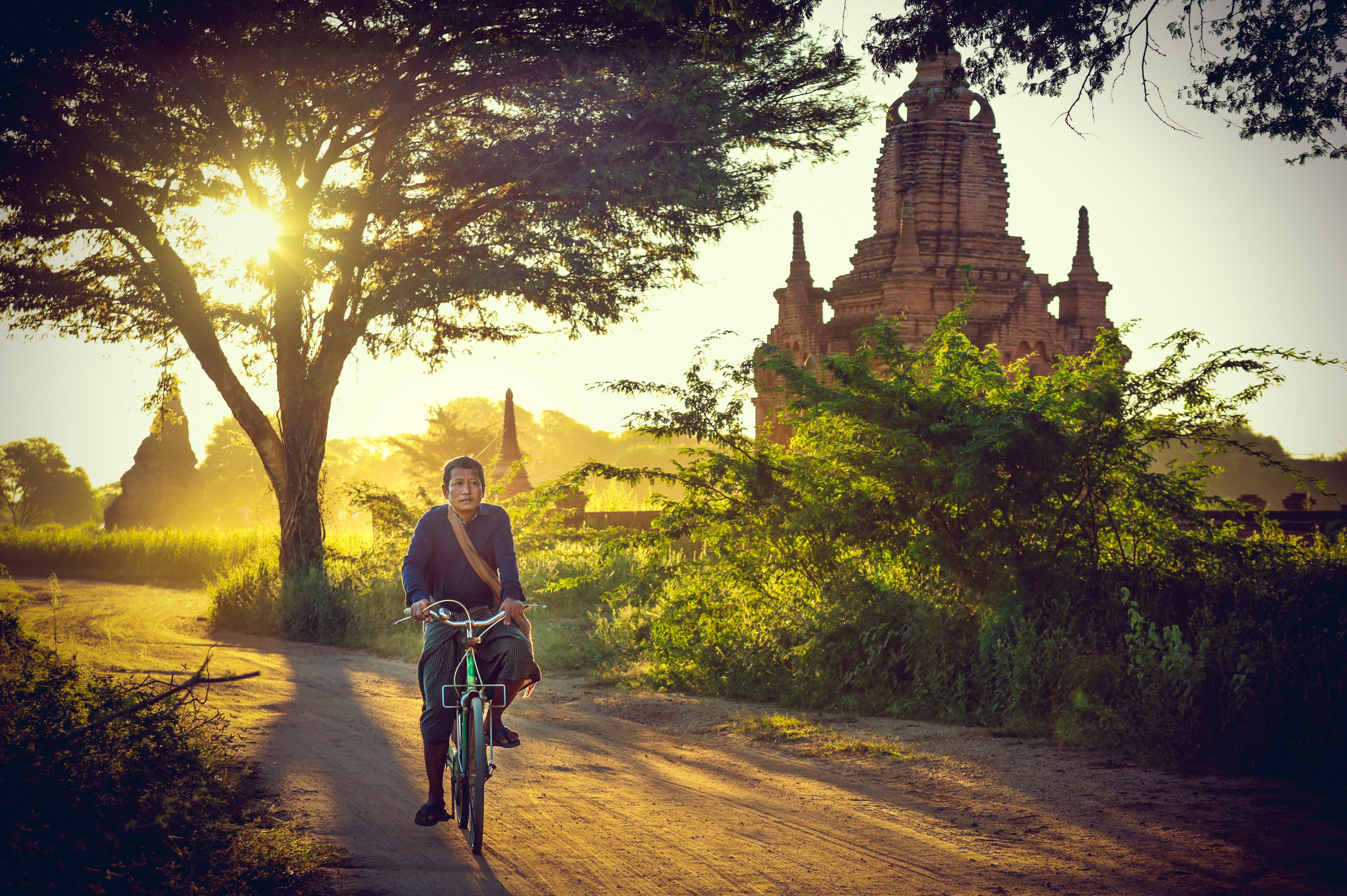 Bagan, Myanmar — Two thousand temples and the silence holds