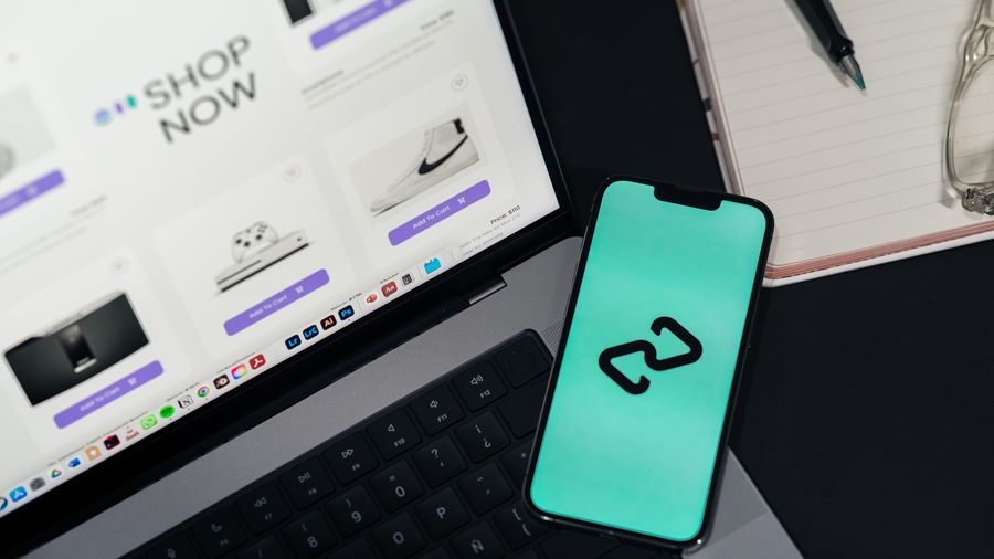 How to Choose a Dating Website That Isn't a Waste of Time