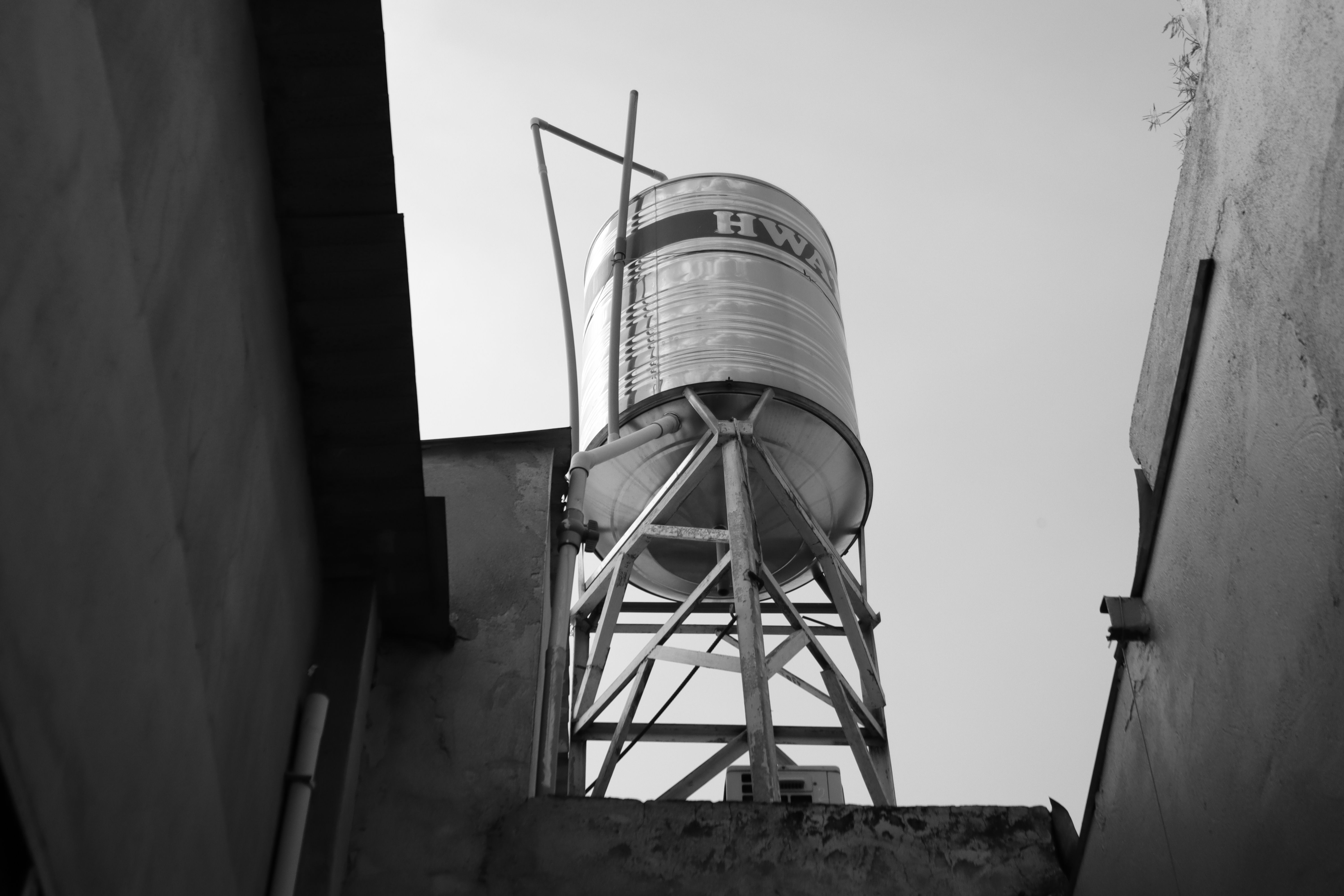 Overhead RCC tank breaking