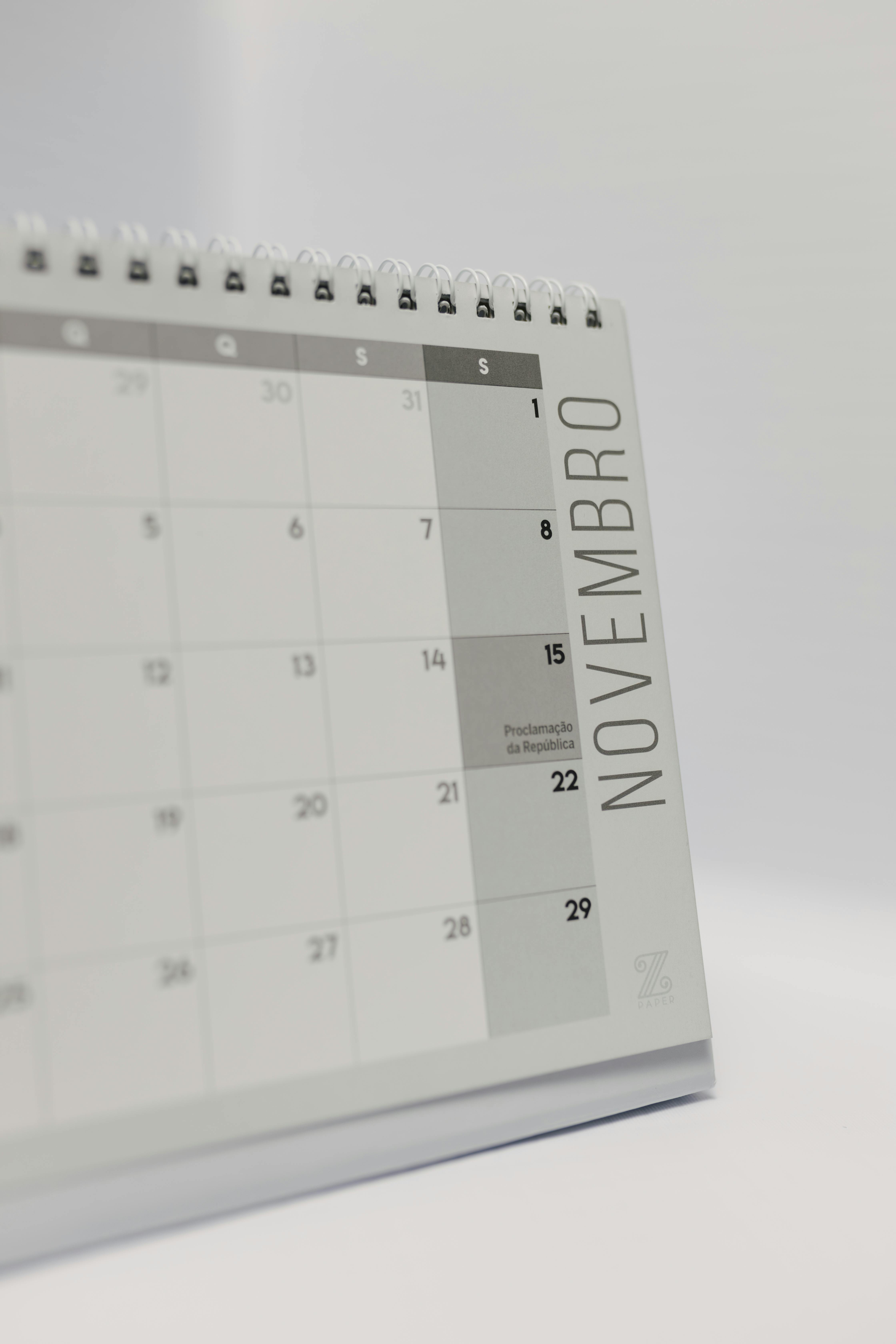 bezplatná Detailní pohled na stránku listopadového kalendáře v portugalštině, ideální pro plánování nebo plánování konceptů. Základová fotografie
