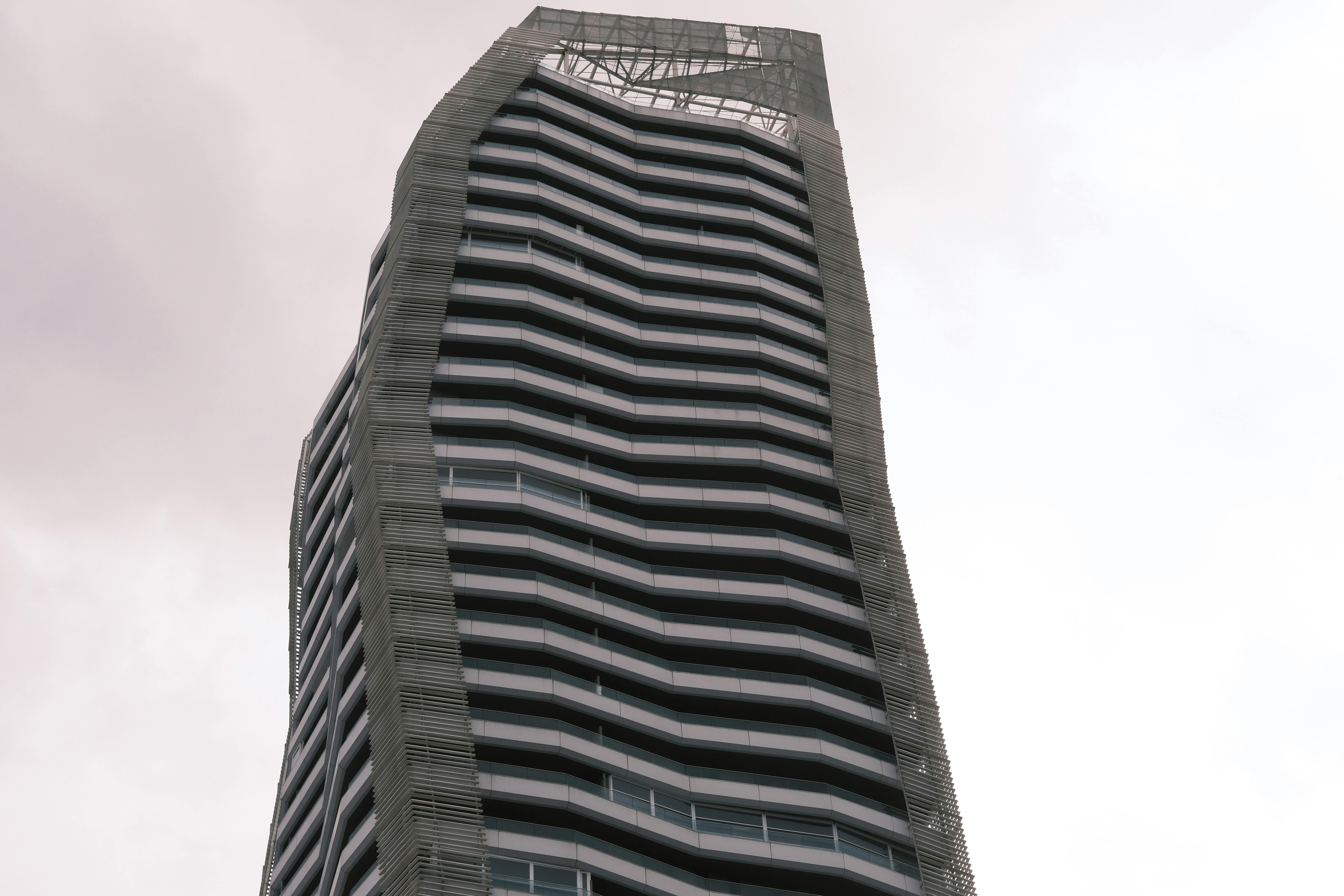 seni-menikmati-kesepian-tanpa-merasa-sepi