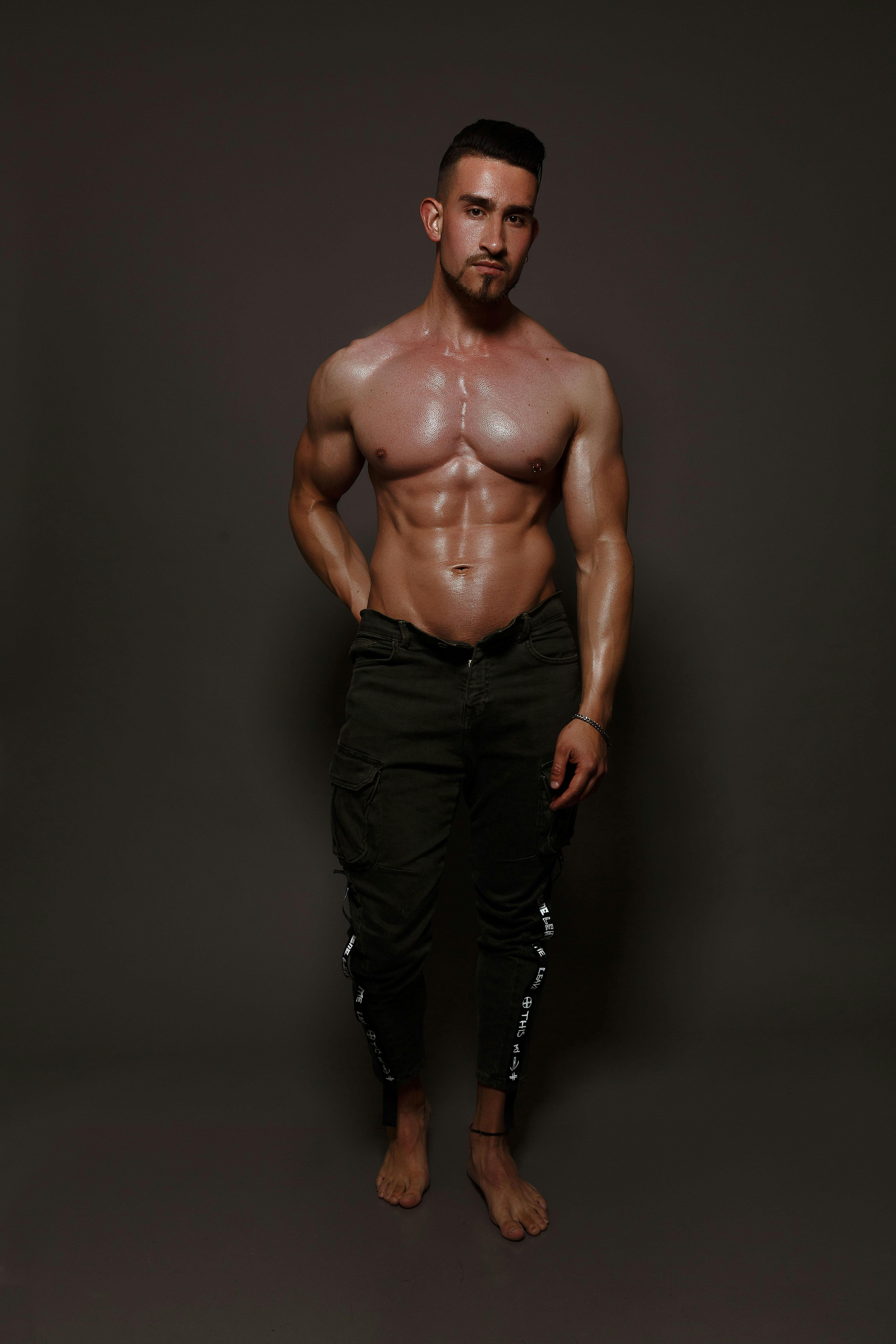 Male Fitness Model and Trainer: Kyle Hynick – The Menswear Newsletter