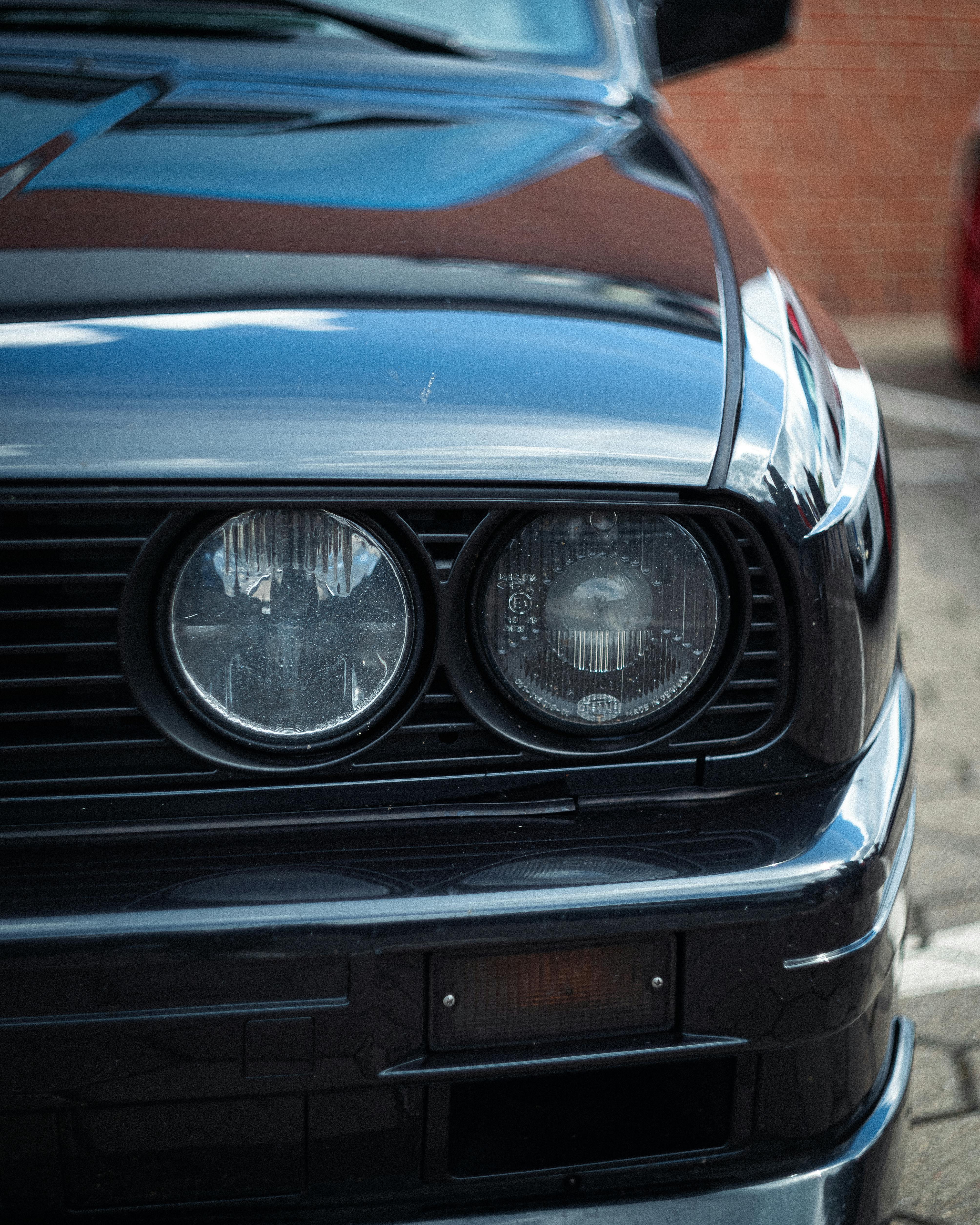 1983 BMW 3-Series E30 – The Iconic Euro