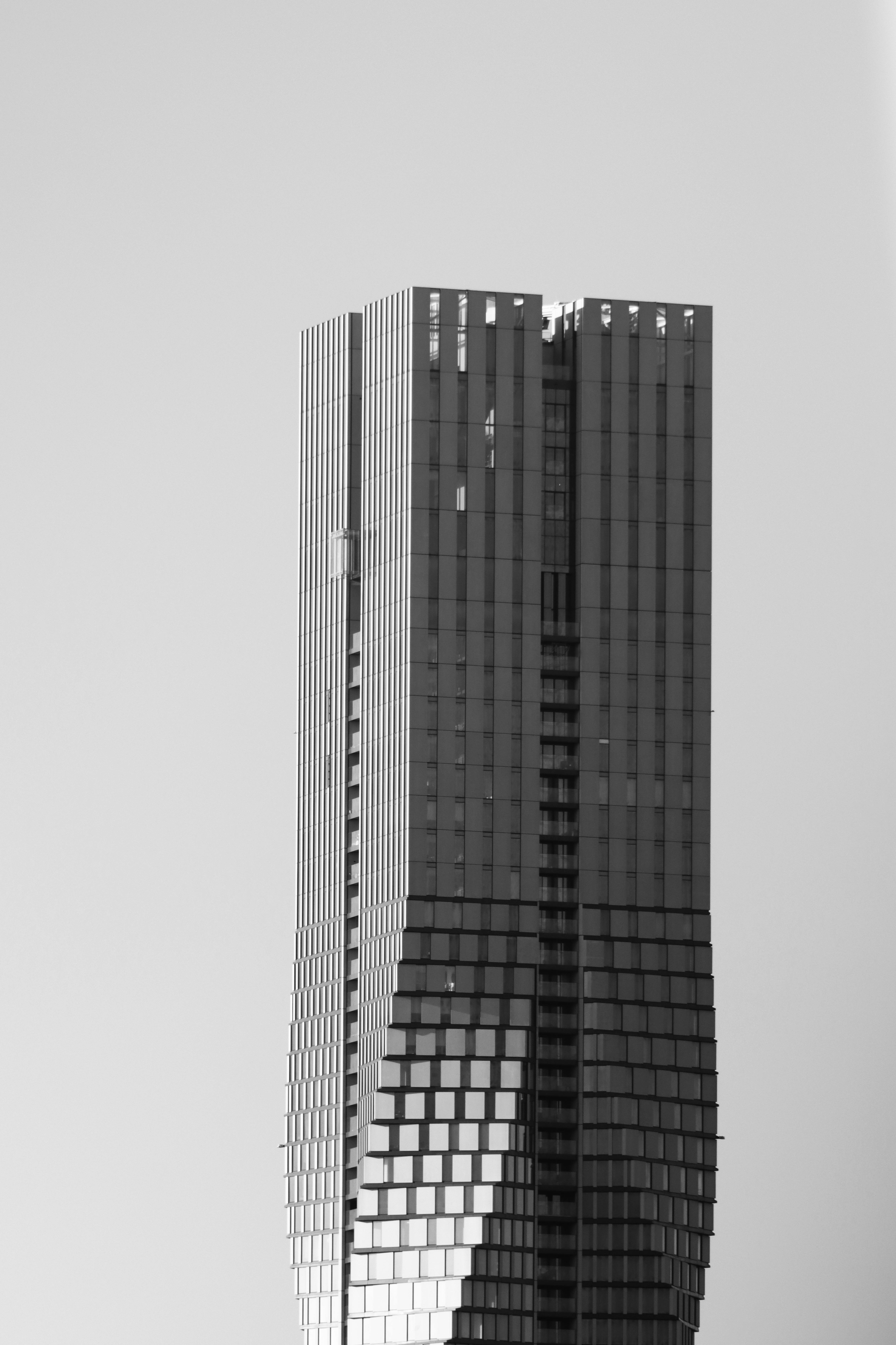 Gratis Sort/hvid foto af en moderne skyskraber i Göteborg, Sverige. Lagerfoto