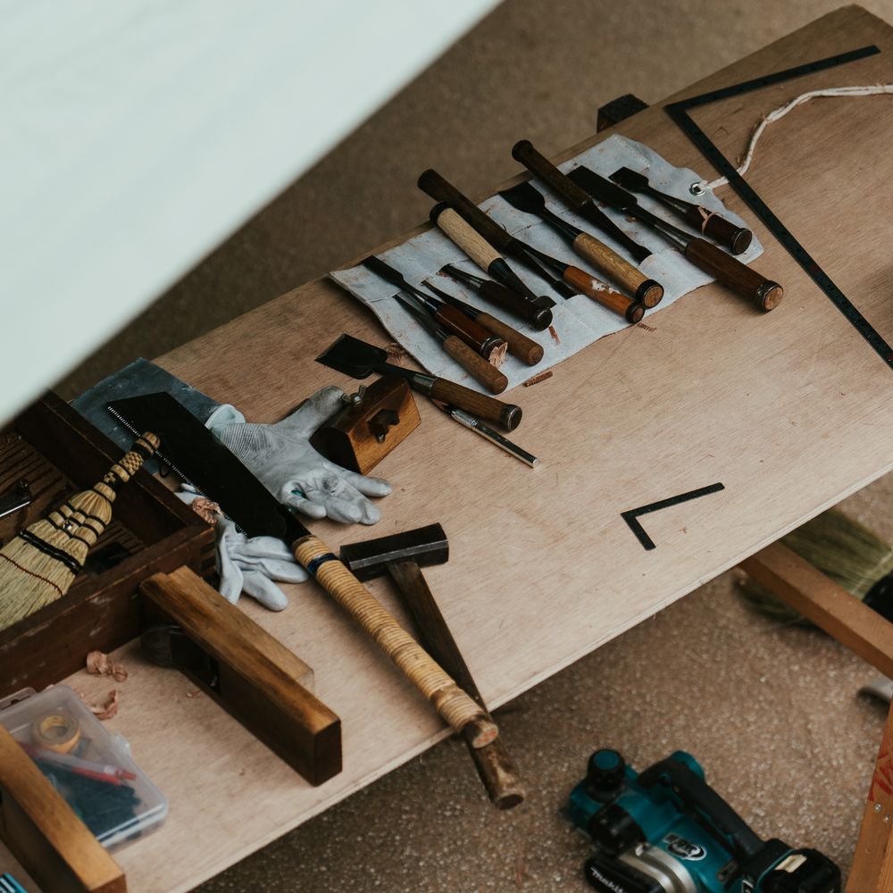 Hail Weston — professional packers wrapping and boxing belongings