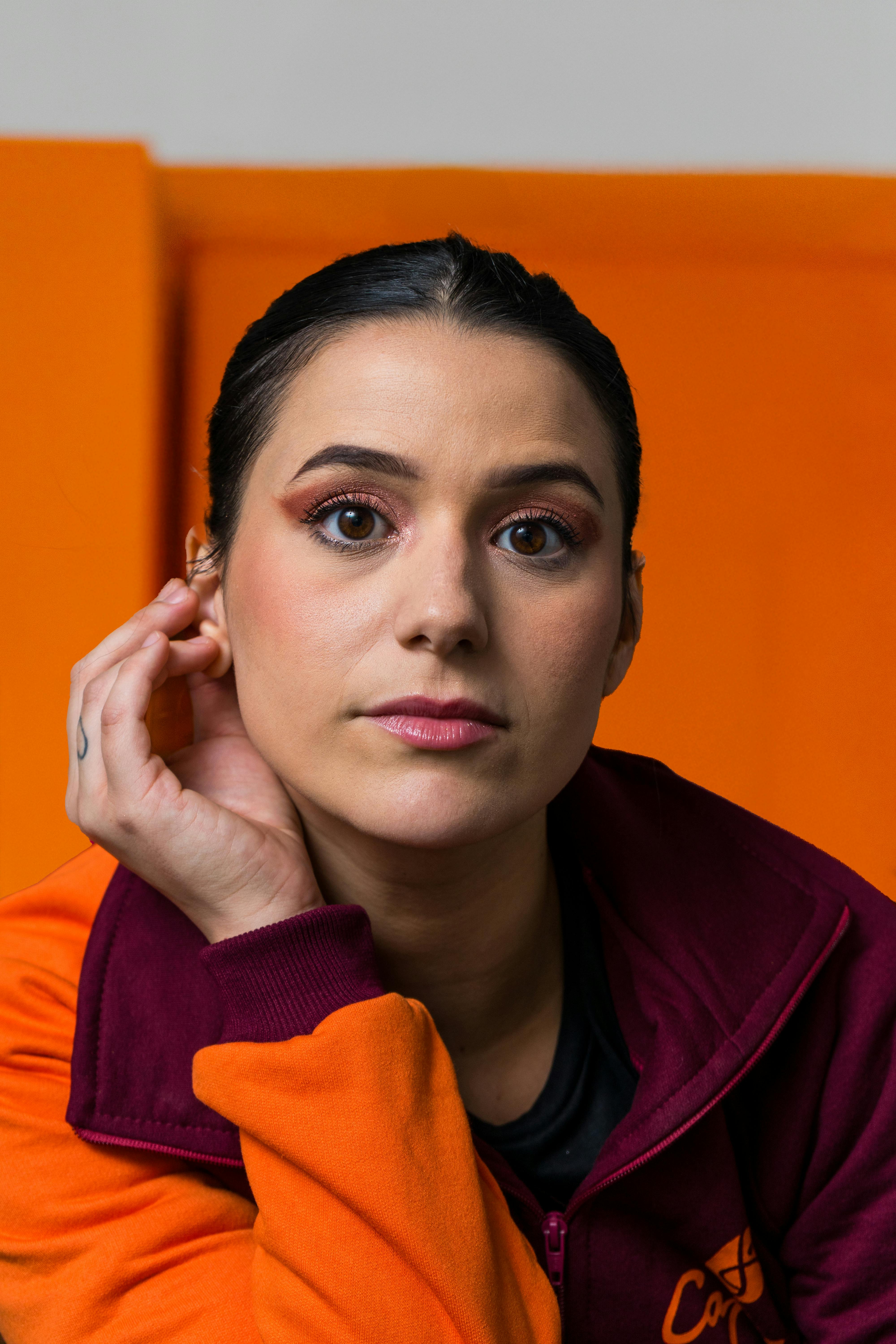 Fotos De Perfil: Descubre Cómo Elegir La Imagen Perfecta Que Impacta 4 Fotos de perfil para redes sociales: ¿qué colores y poses generan mayor engagement?