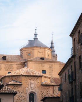 A beautiful view of historic architecture in Toledo, showcasing Spanish design.
